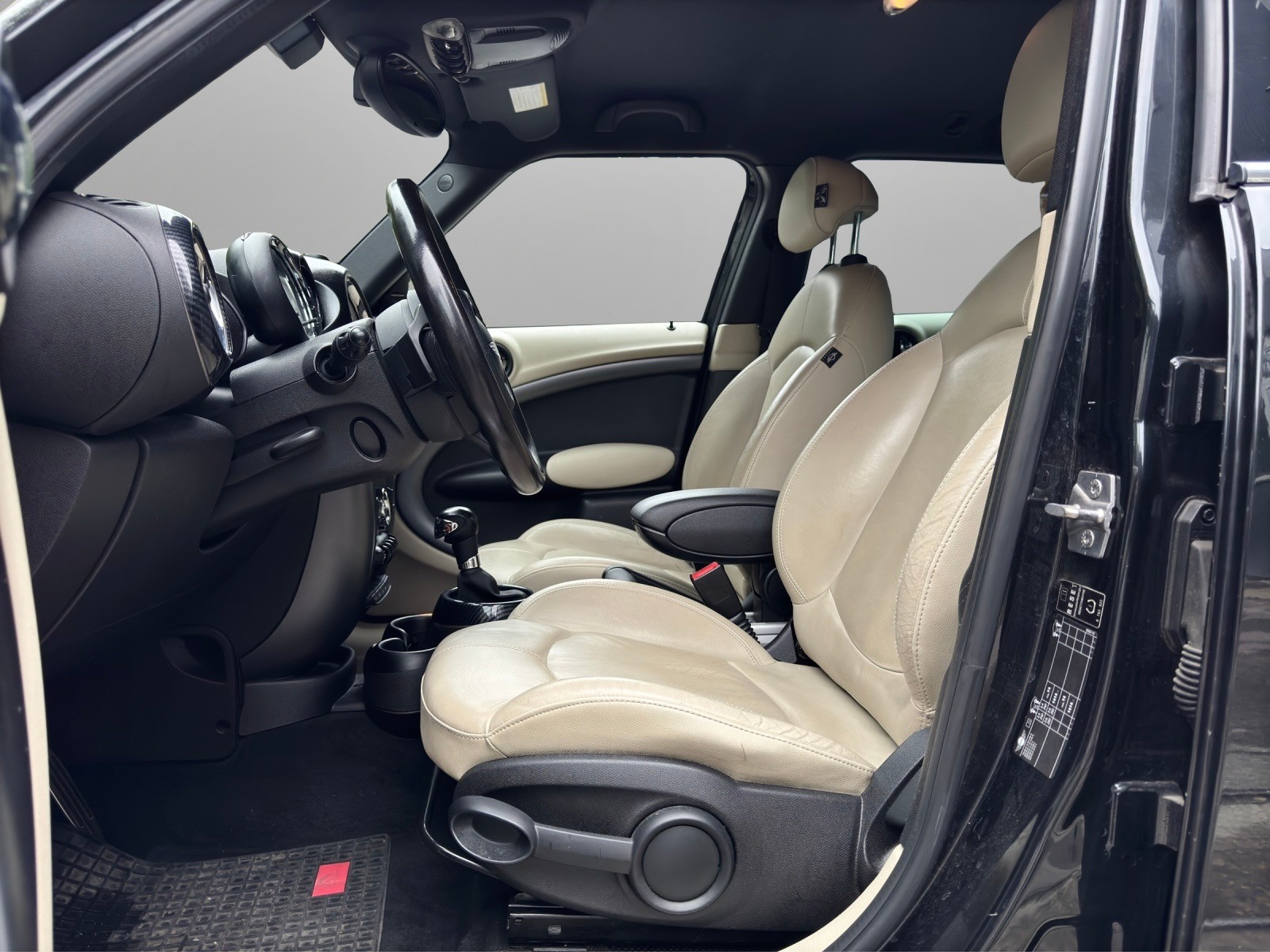 MINI Countryman Cooper S FWD Steptronic-image-7