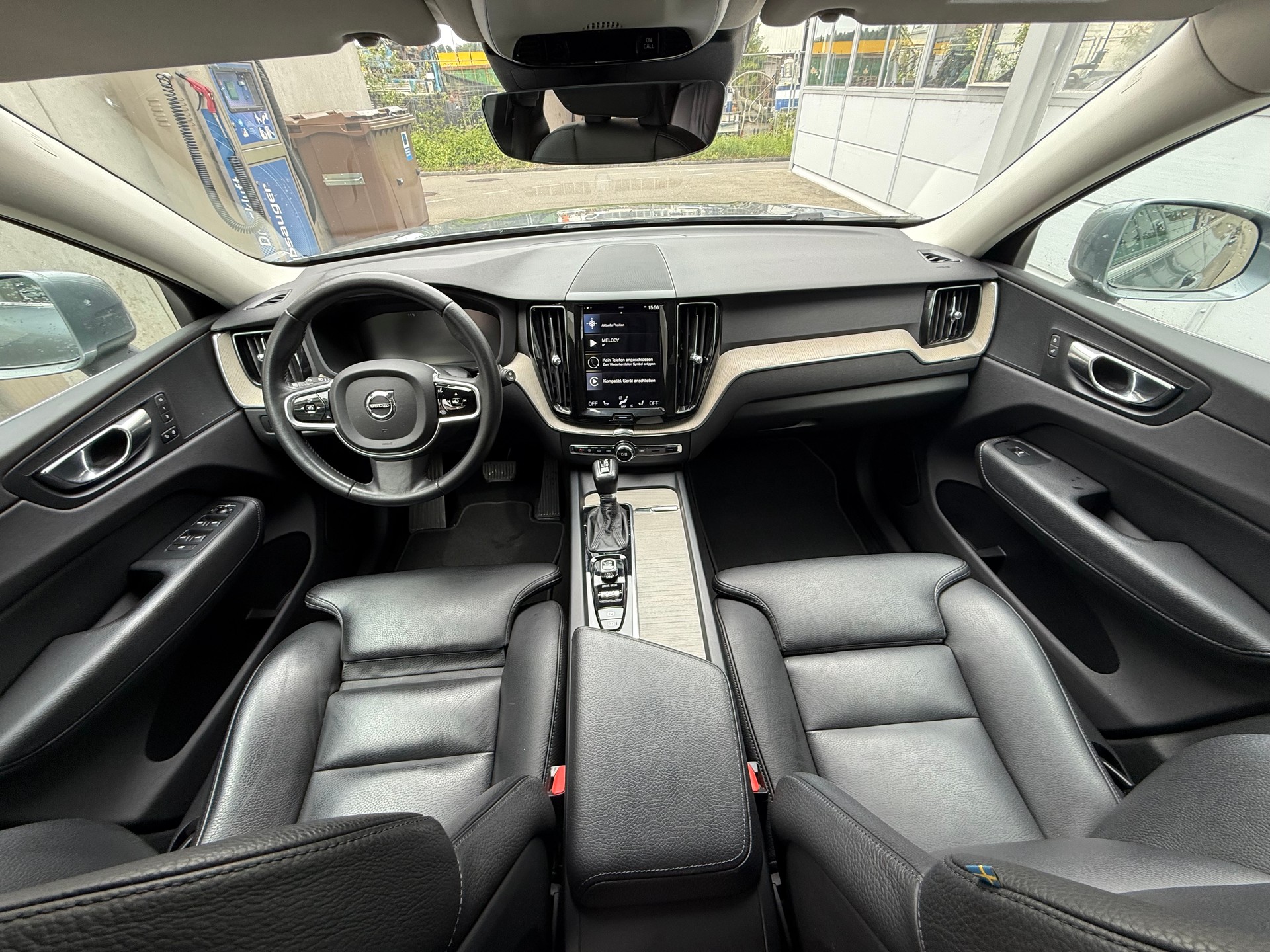 VOLVO XC60 D4 AWD Inscription Geartronic *AGR Ventil neu *8 Fach bereift *Zwei (2) Schlüssel mit Fernbedienung-image-8