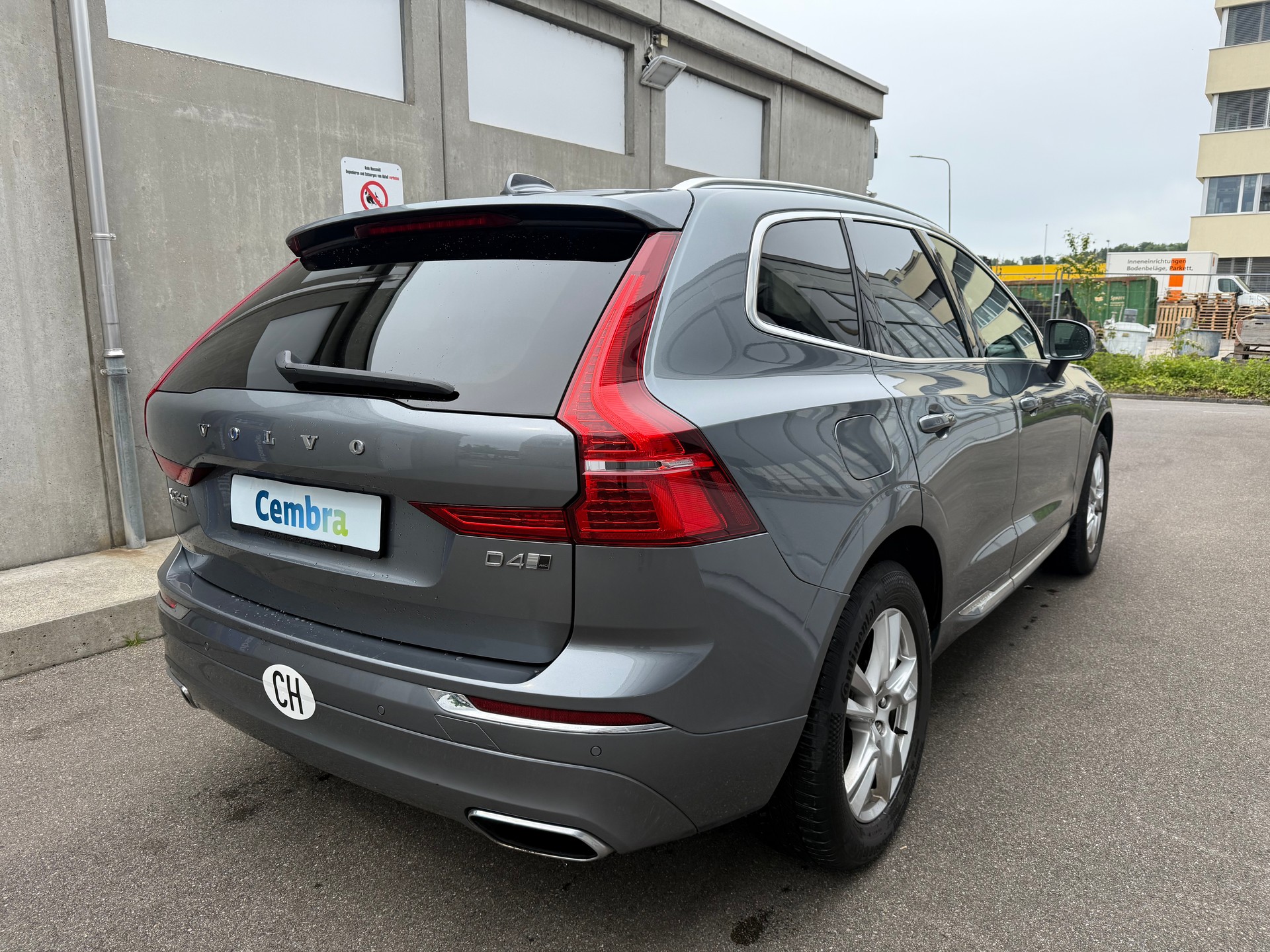 VOLVO XC60 D4 AWD Inscription Geartronic *AGR Ventil neu *8 Fach bereift *Zwei (2) Schlüssel mit Fernbedienung-image-3
