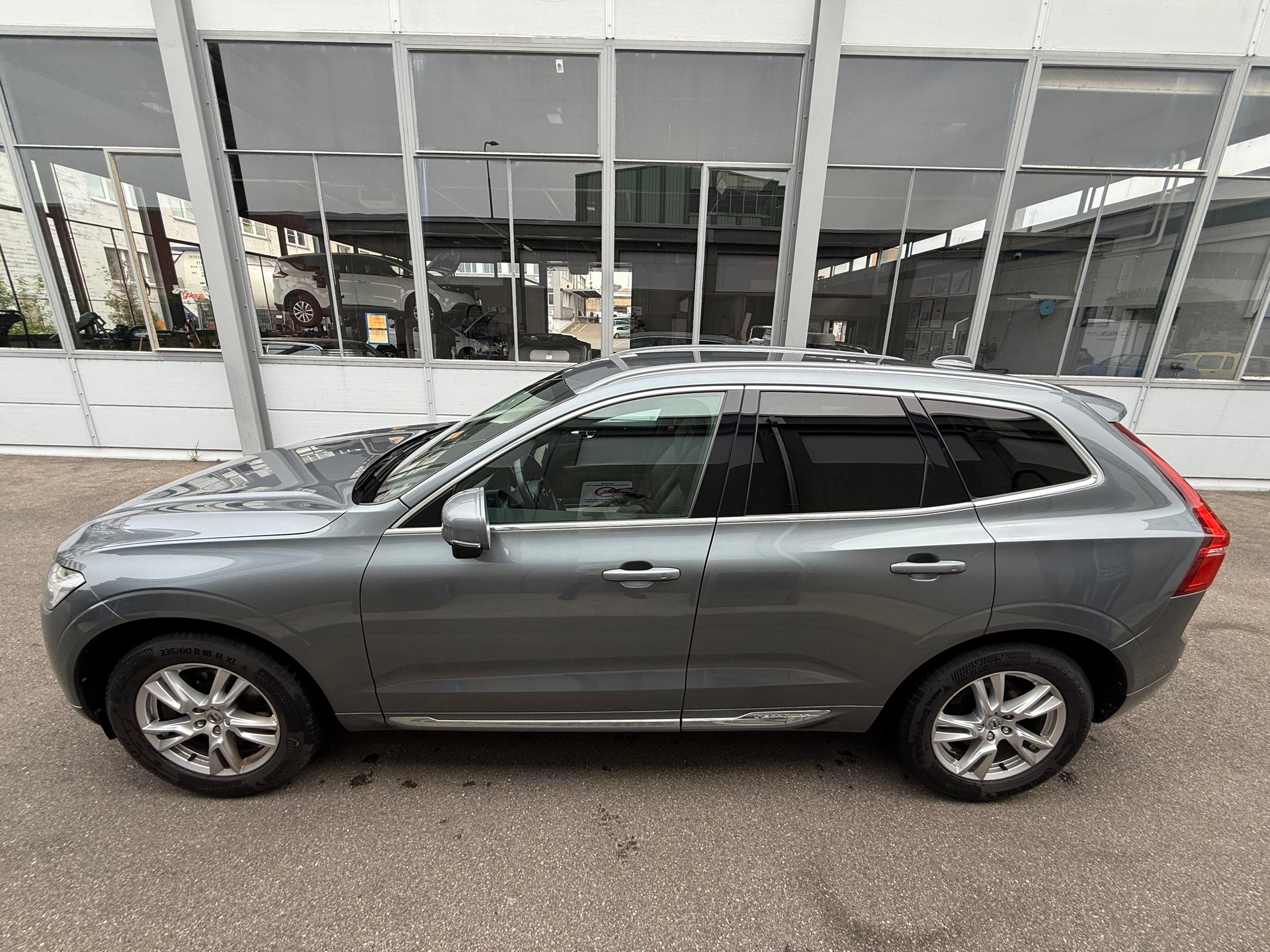 VOLVO XC60 D4 AWD Inscription Geartronic *AGR Ventil neu *8 Fach bereift *Zwei (2) Schlüssel mit Fernbedienung-image-6