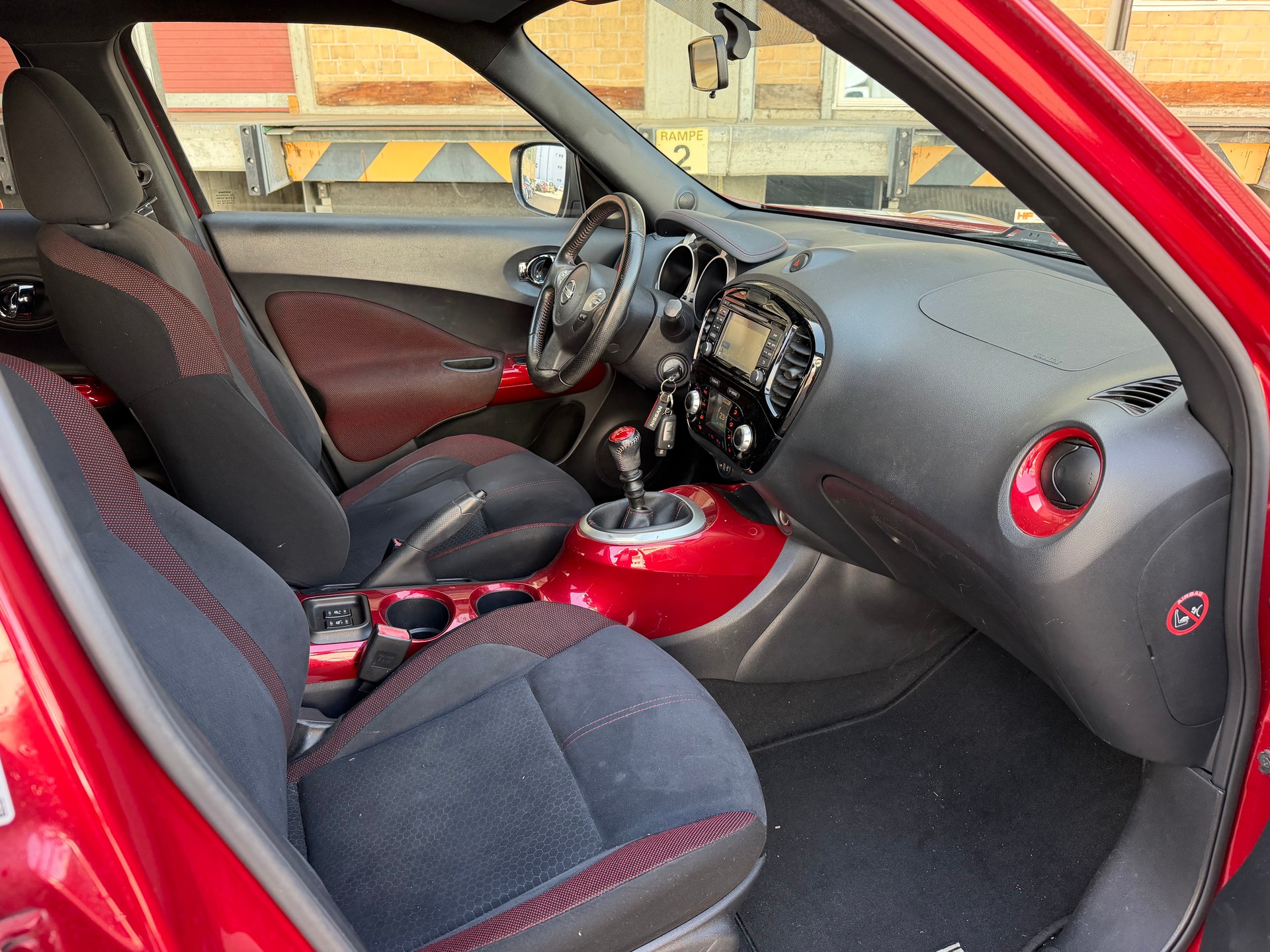 NISSAN Juke 1.2 DIG-T tekna-image-9