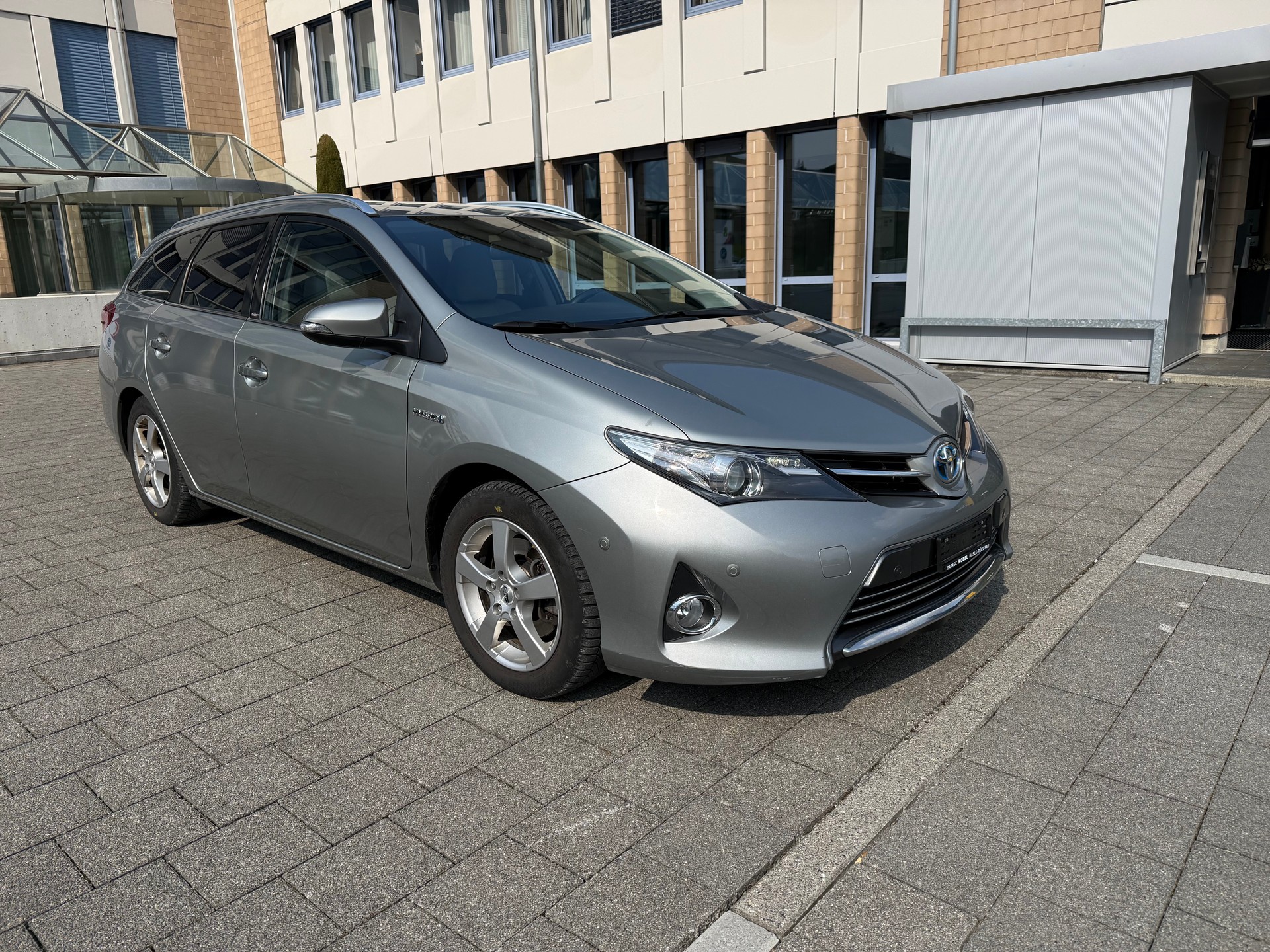 TOYOTA AURIS-image-0