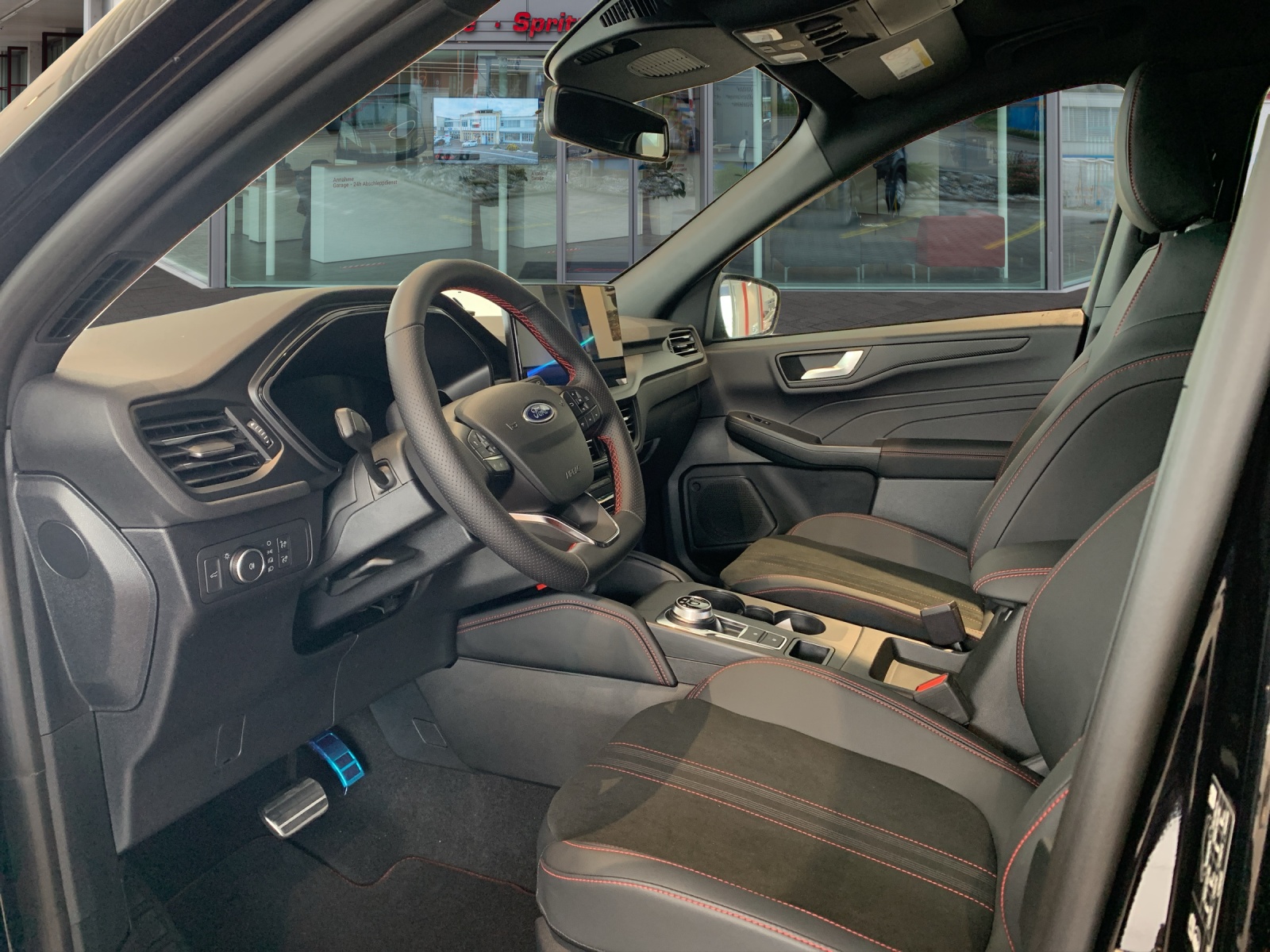FORD Kuga 2.5 Hybrid ST-Line X 4x4-image-7