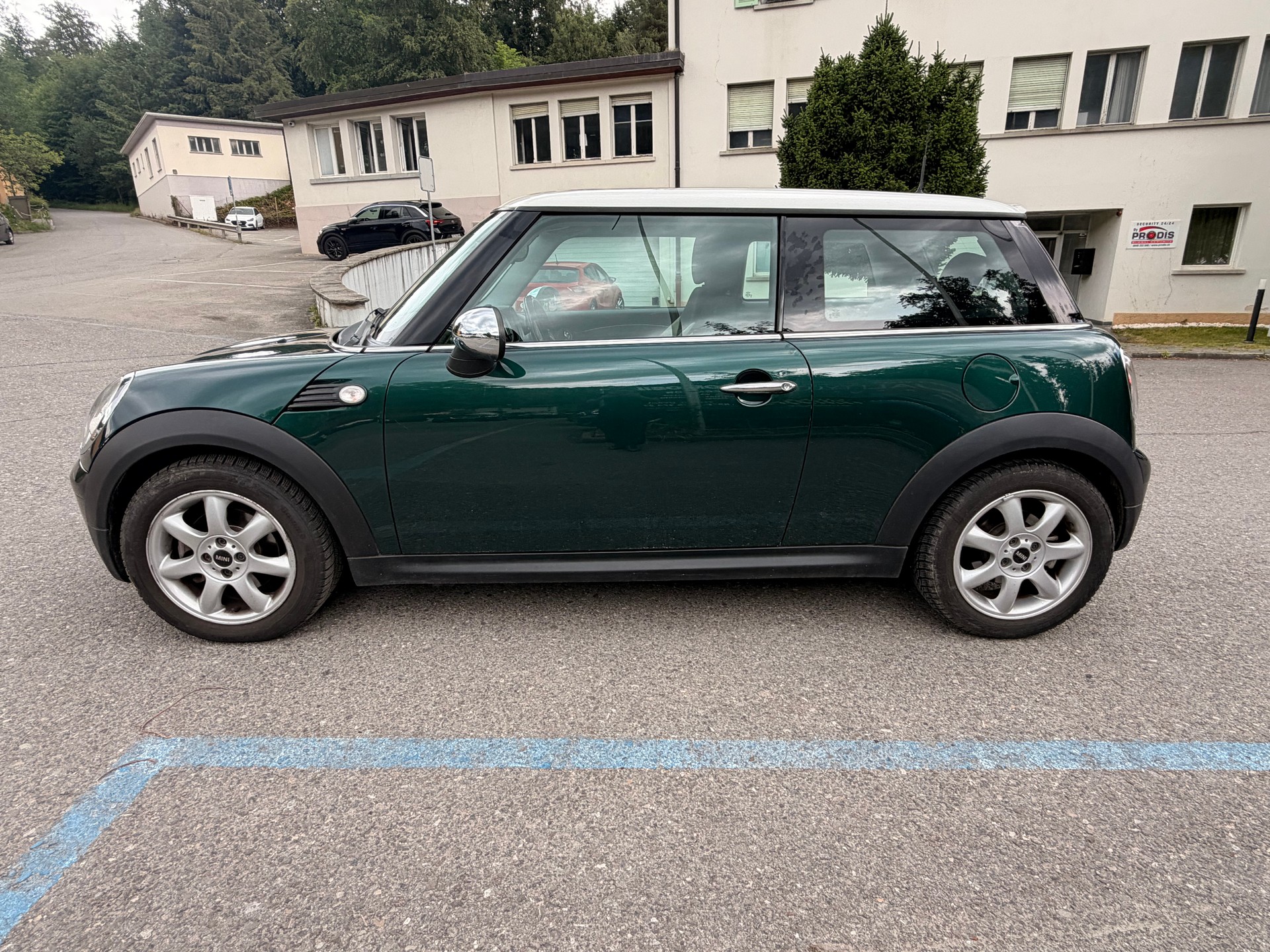 MINI Cooper-image-2