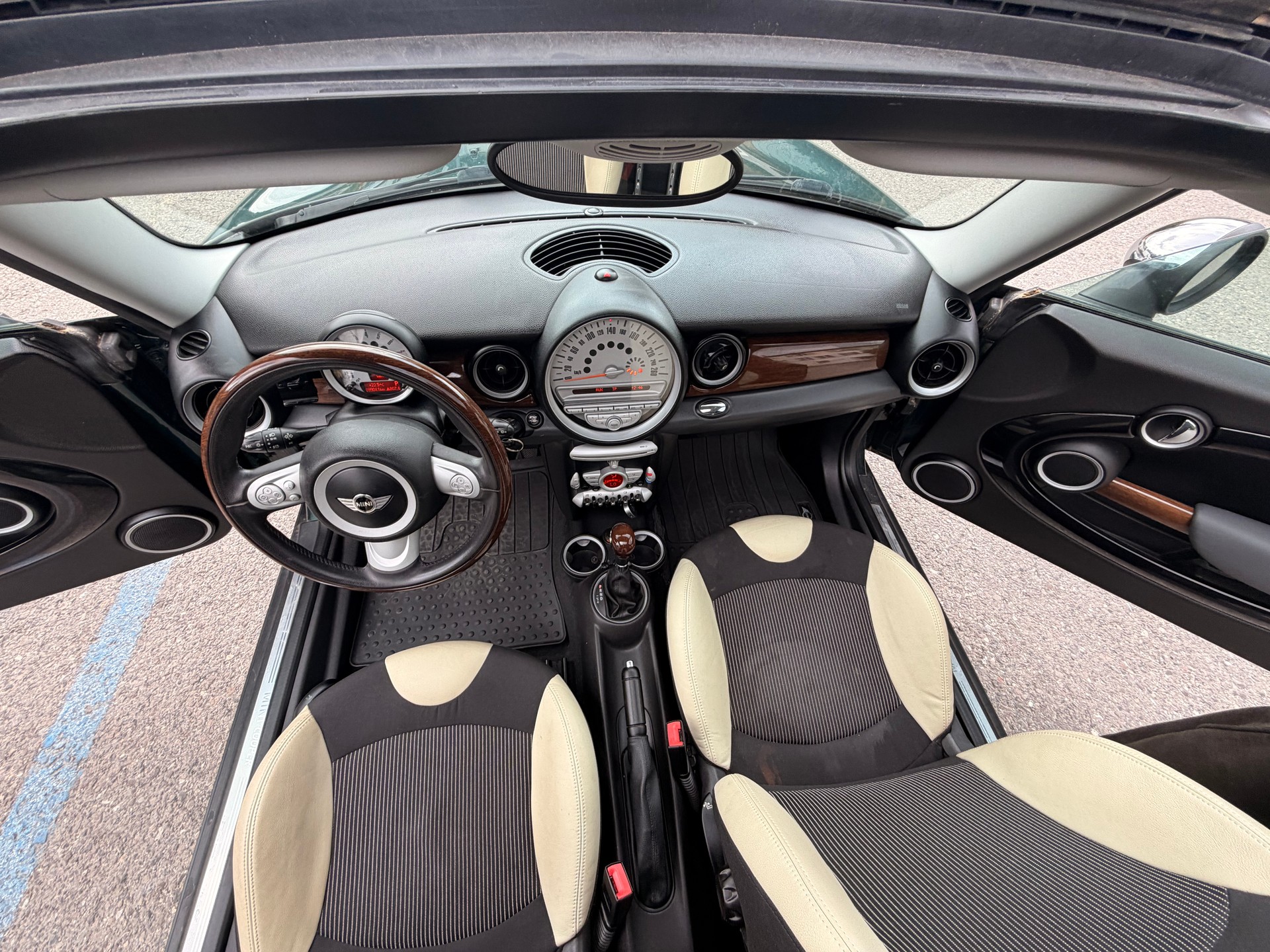 MINI Cooper-image-25