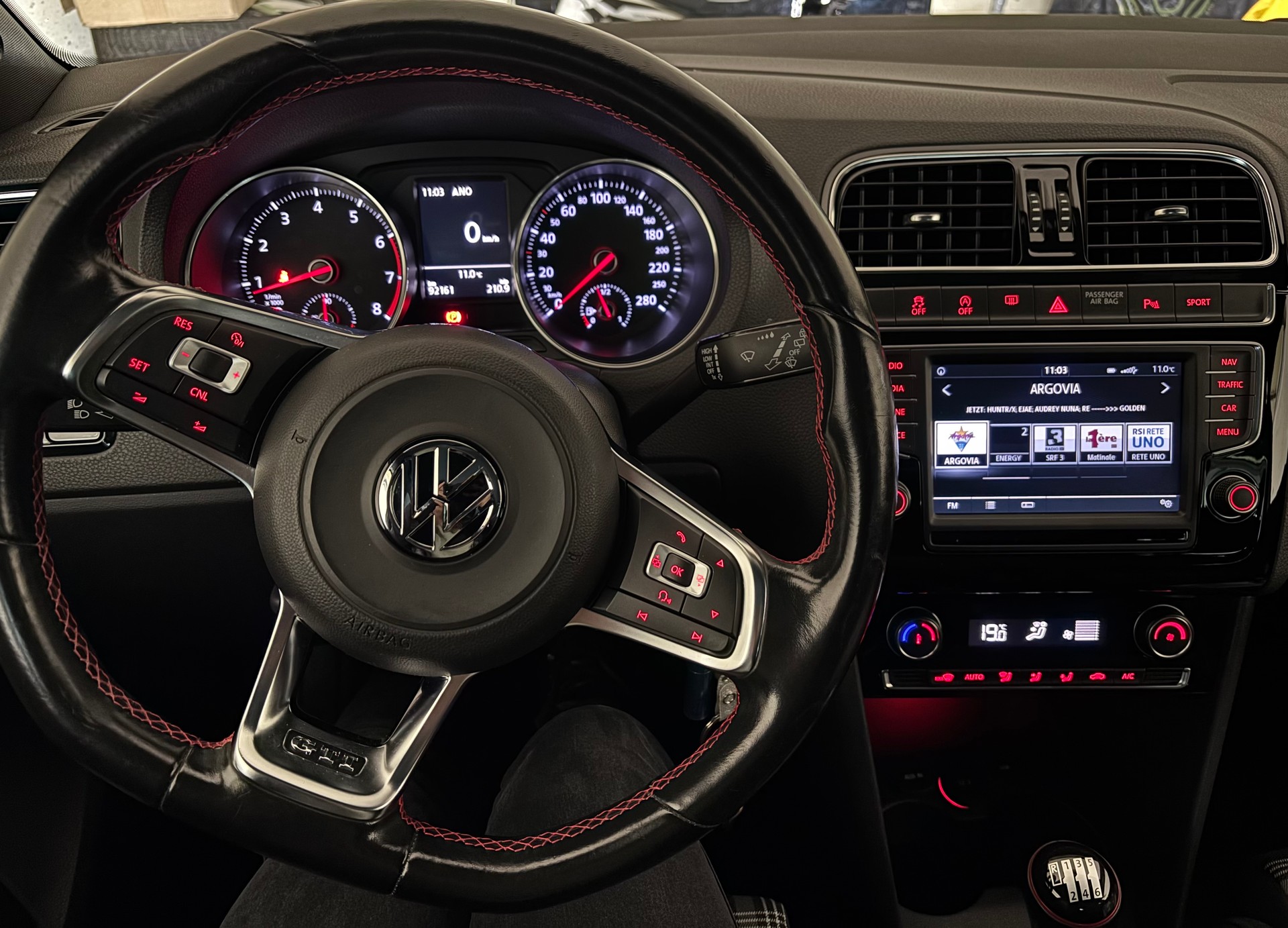 VW 1.8 TSI GTI-image-3
