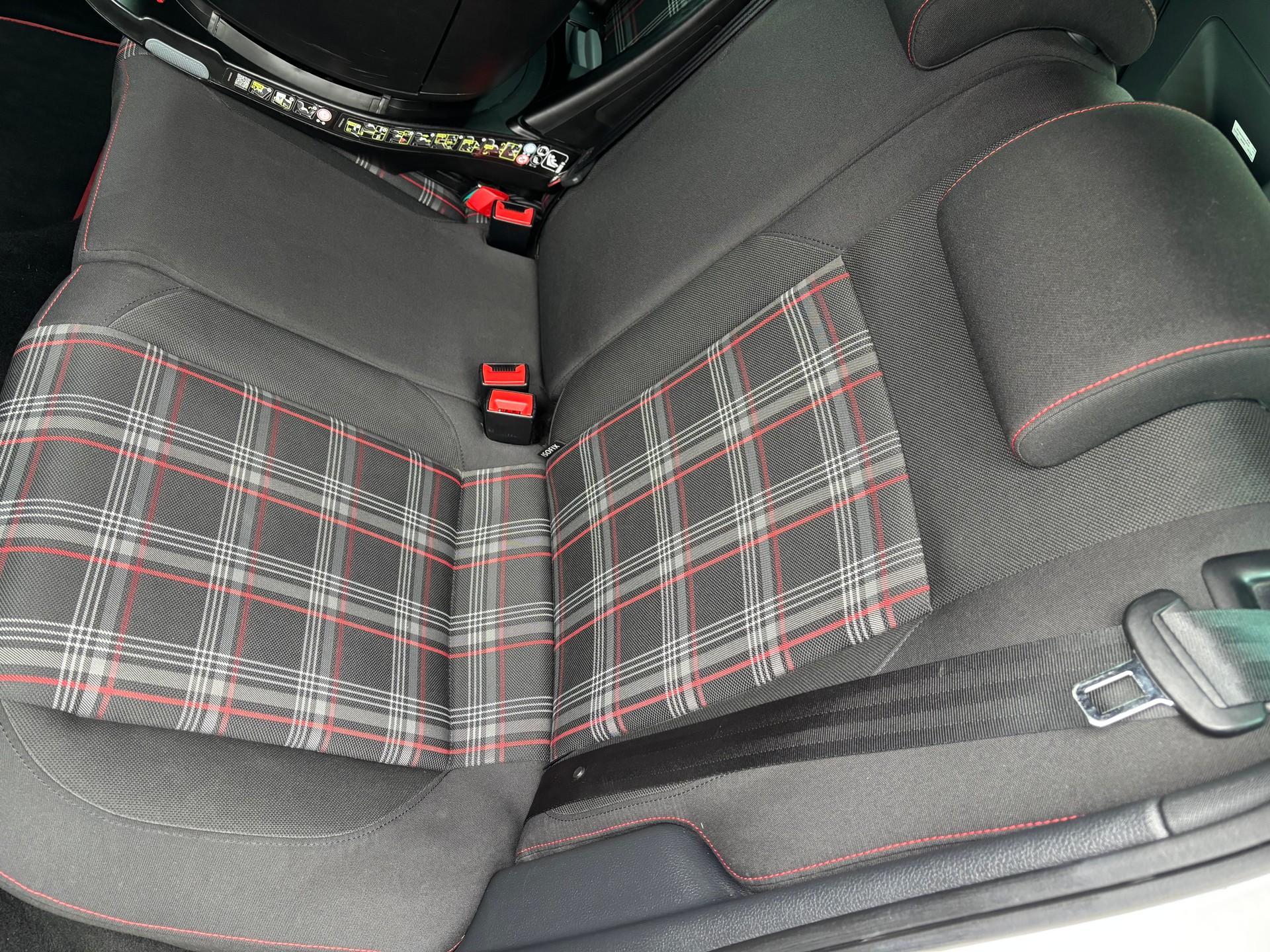 VW 1.8 TSI GTI-image-5