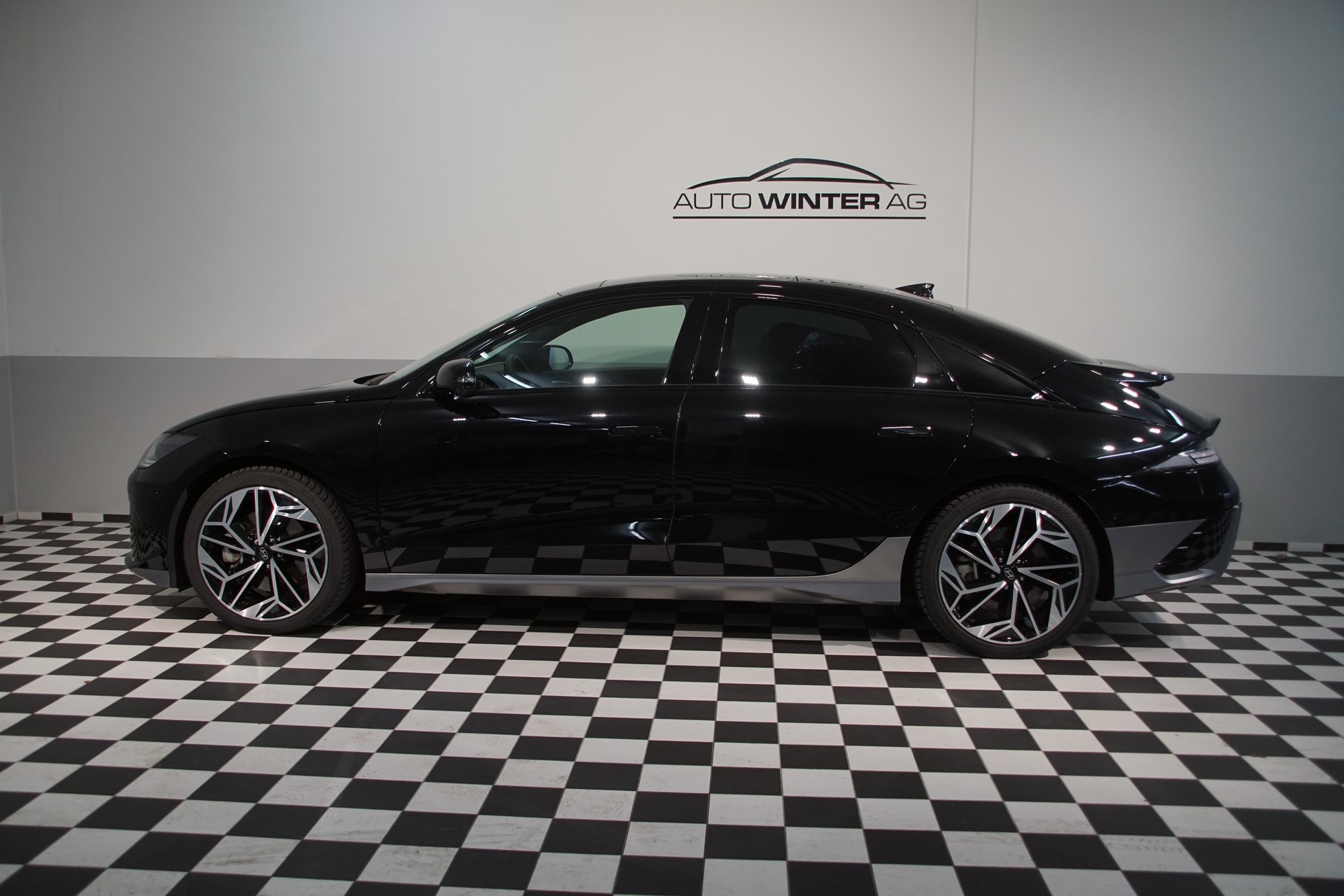 HYUNDAI Ioniq 6 77kWh **swiss** Launch Edition 4WD-image-10