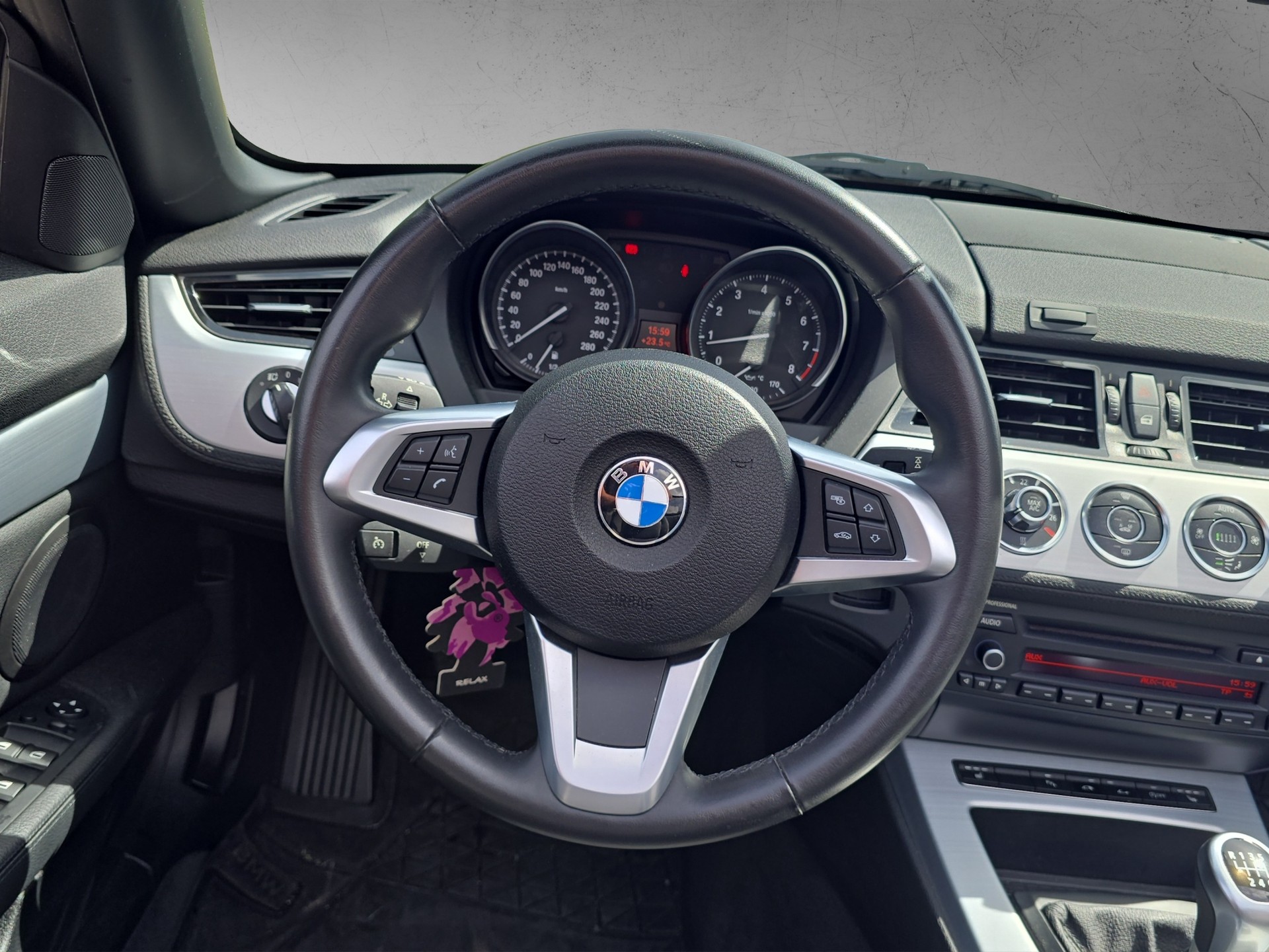 BMW Z4 sDrive20i-image-12