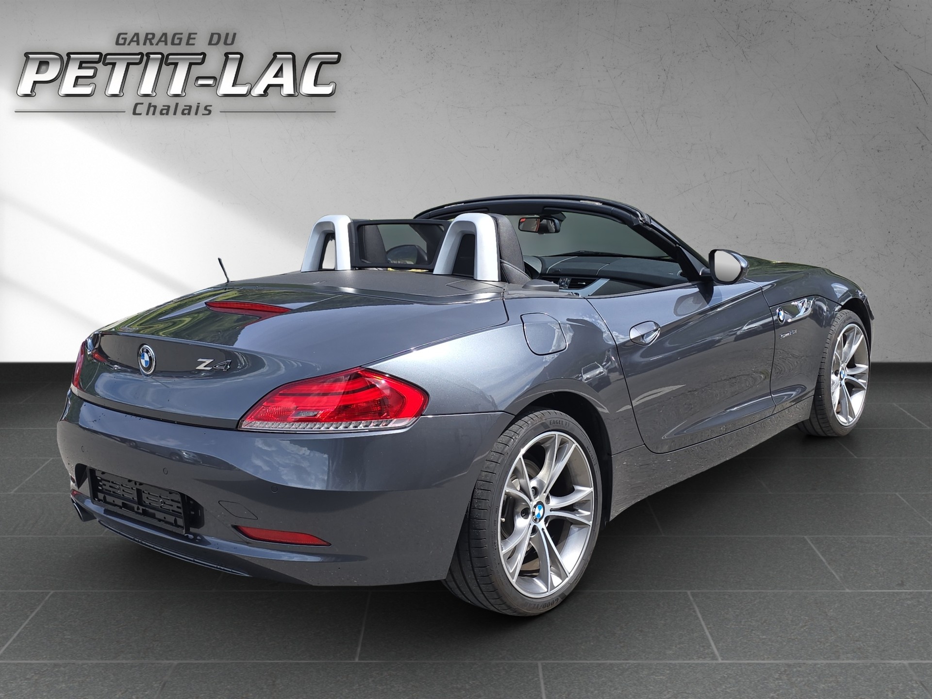 BMW Z4 sDrive20i-image-3