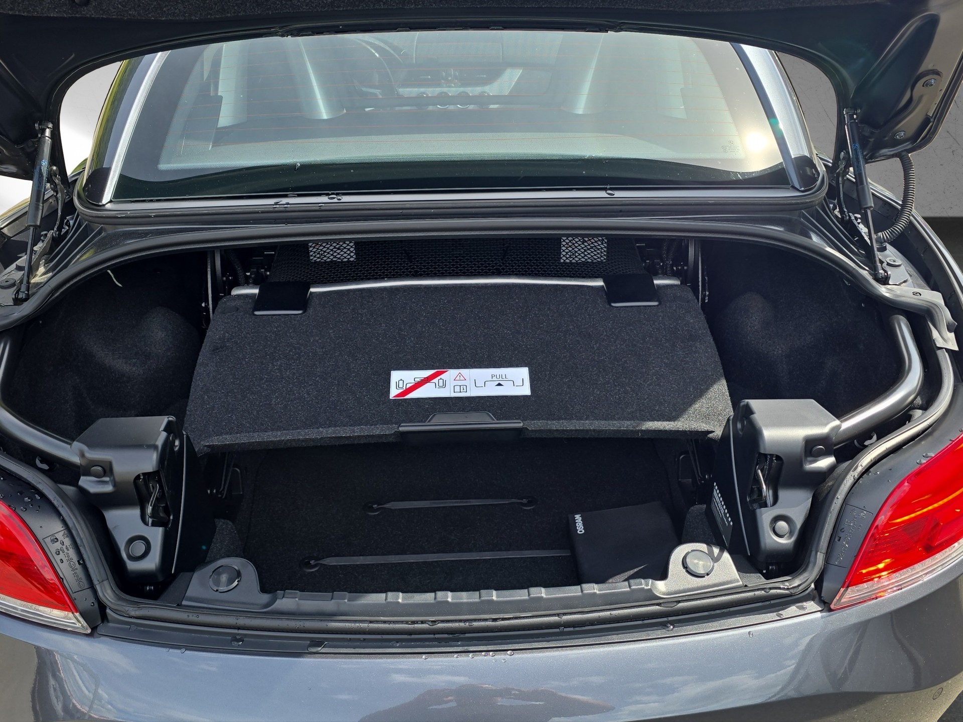 BMW Z4 sDrive20i-image-8