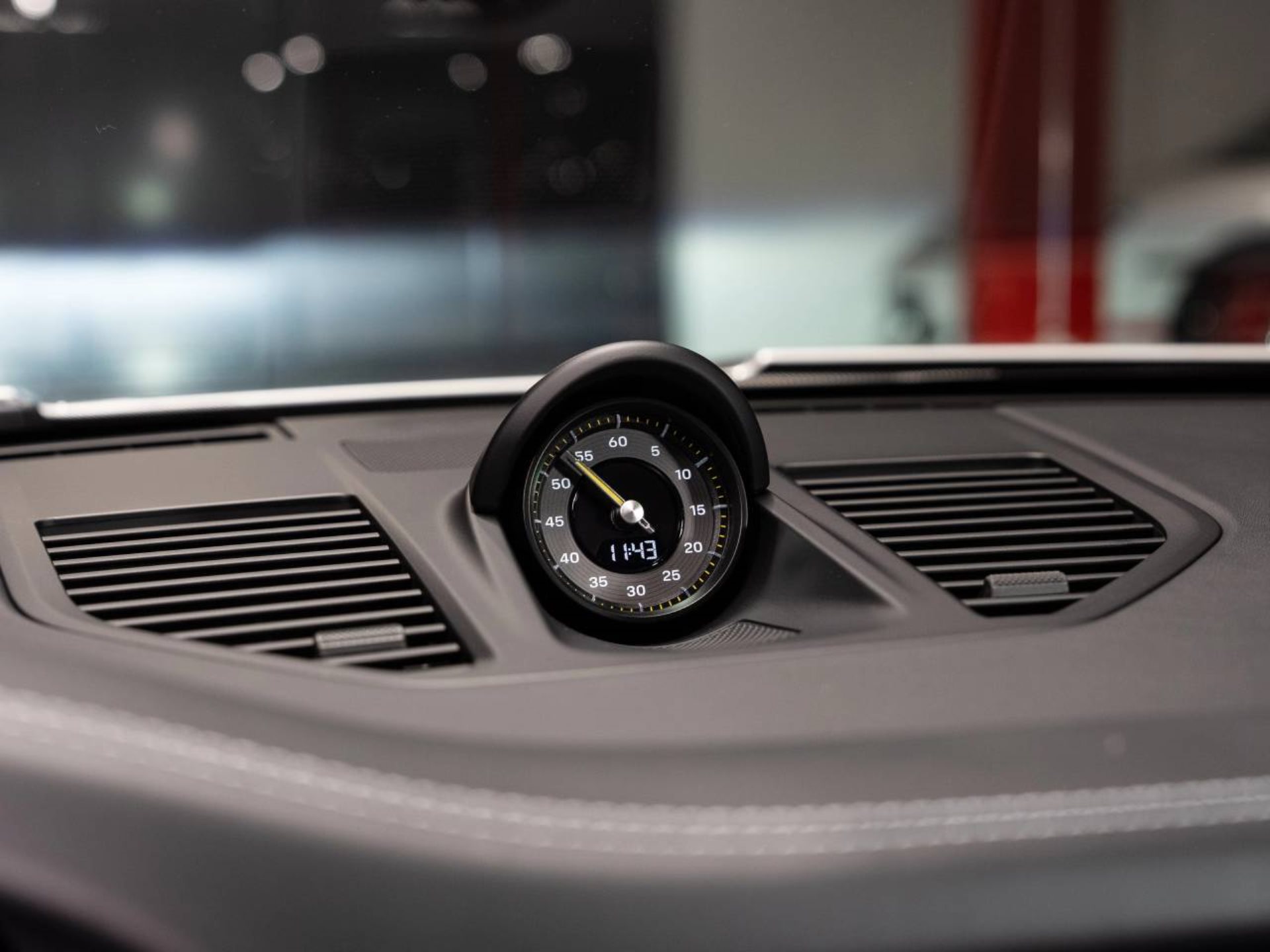 PORSCHE 911 GT3-image-9
