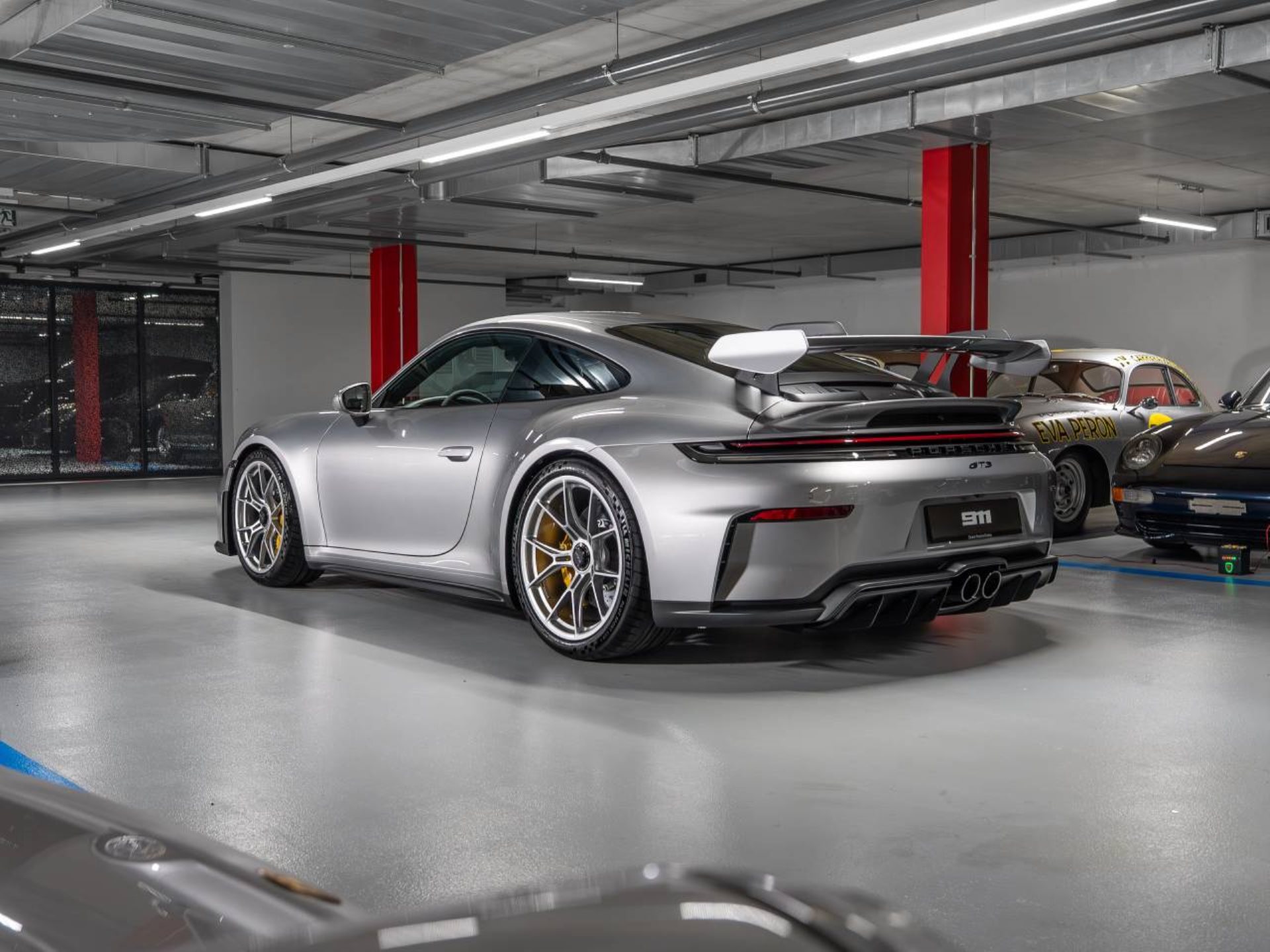 PORSCHE 911 GT3-image-2