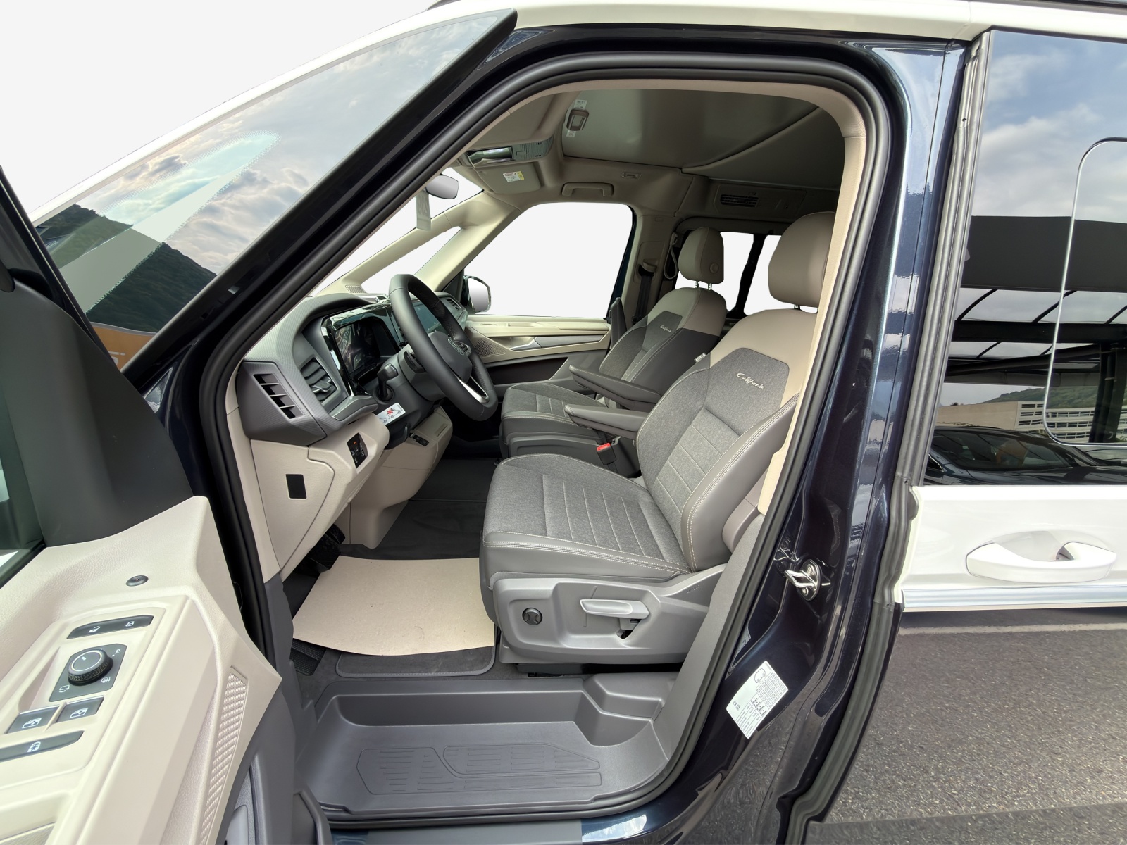 VW California eHybrid Ocean Liberty 4Motion-image-7