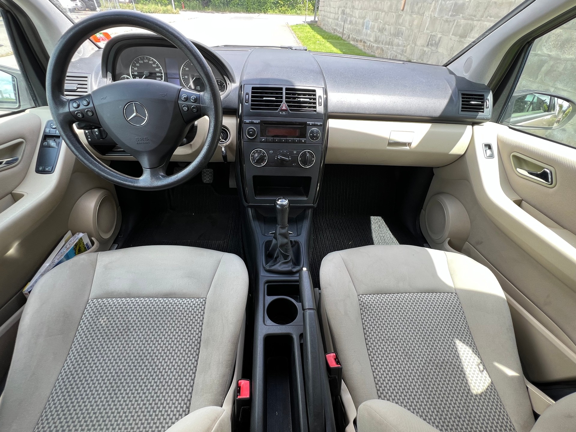MERCEDES-BENZ A 170 Classic-image-6