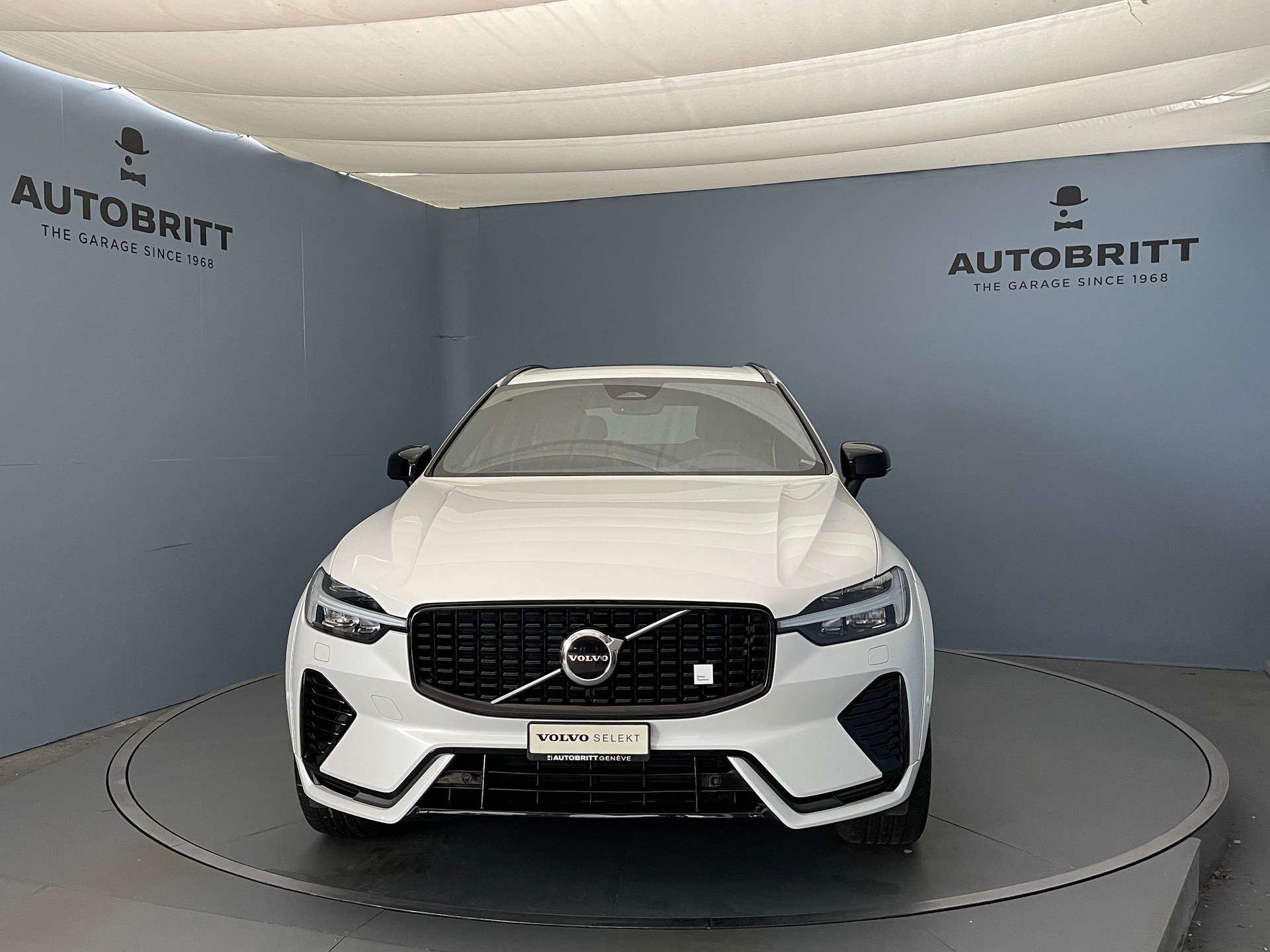 VOLVO XC60 2.0 T8 TE Polestar eAWD-image-1