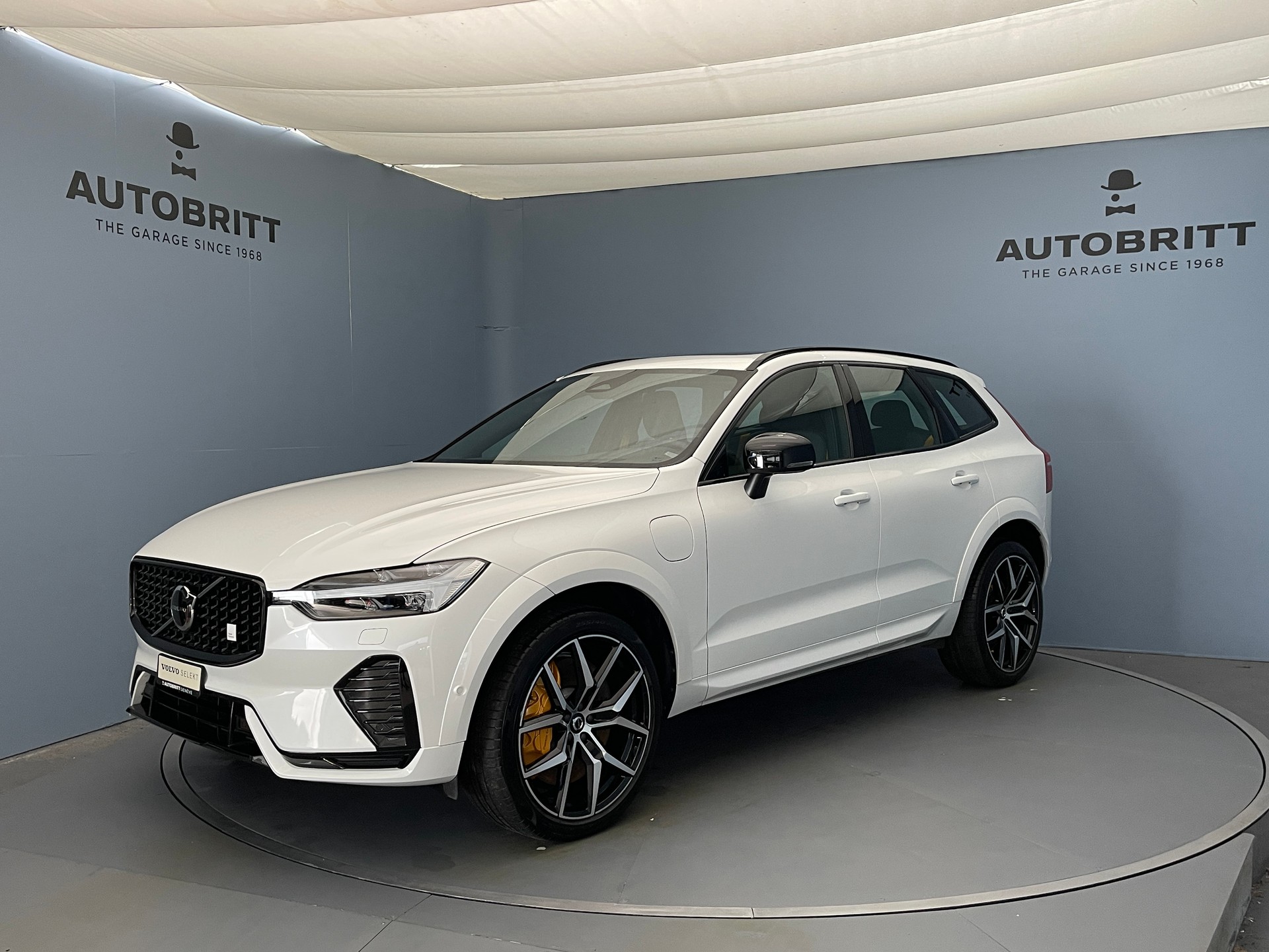 VOLVO XC60 2.0 T8 TE Polestar eAWD-image-0