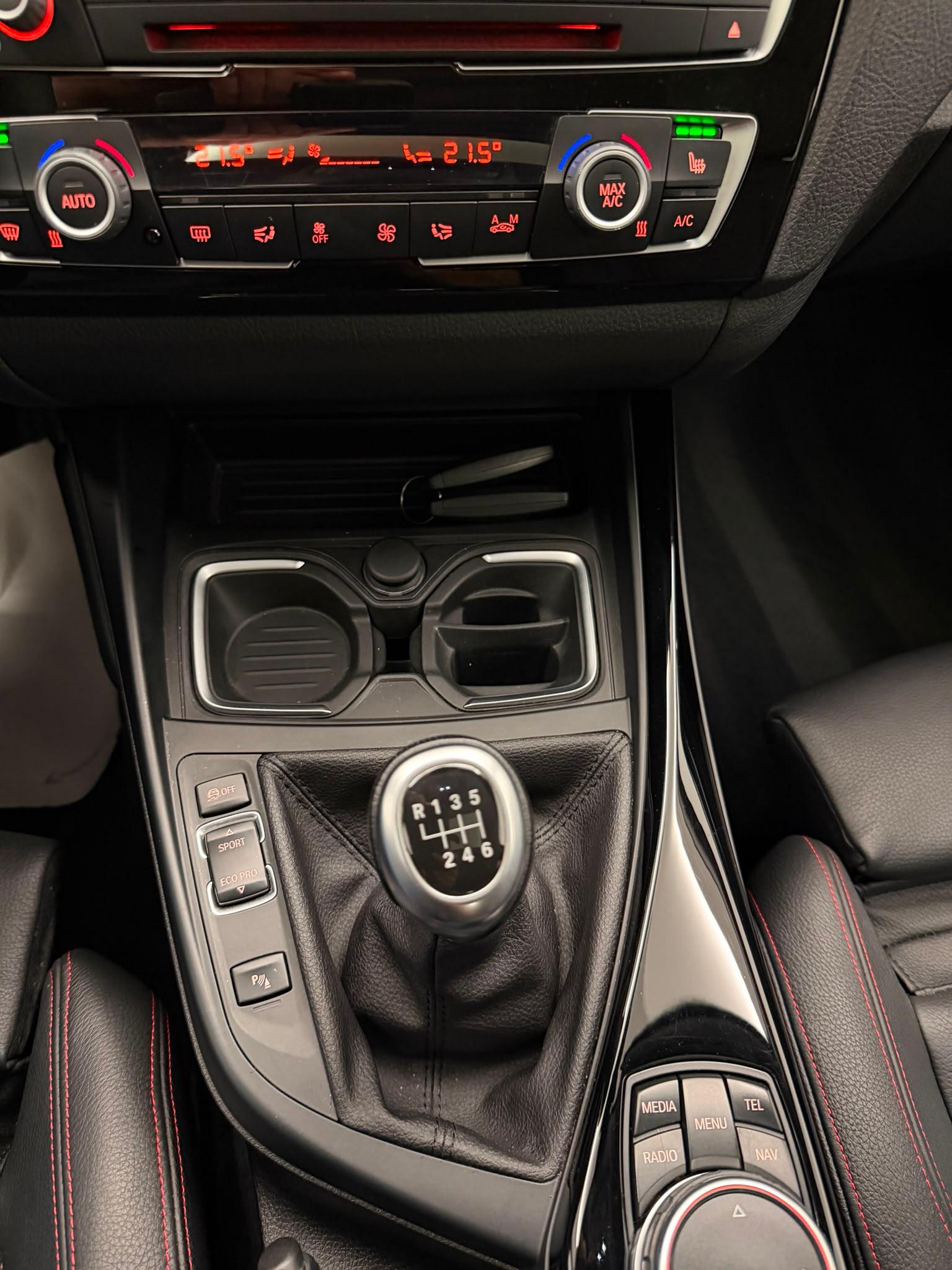 BMW 118d xDrive-image-19