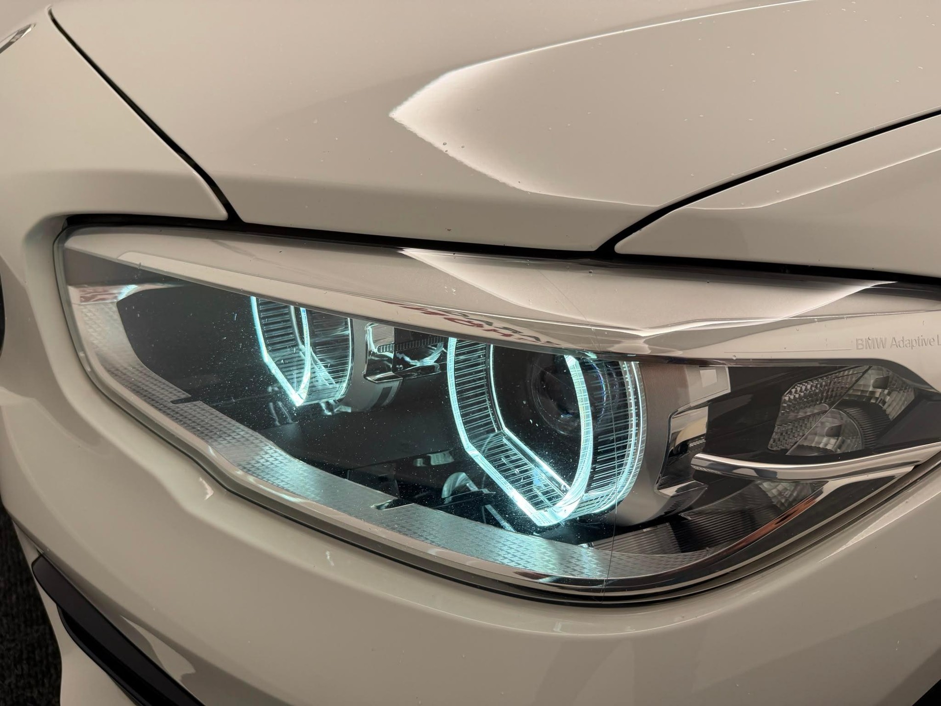 BMW 118d xDrive-image-8