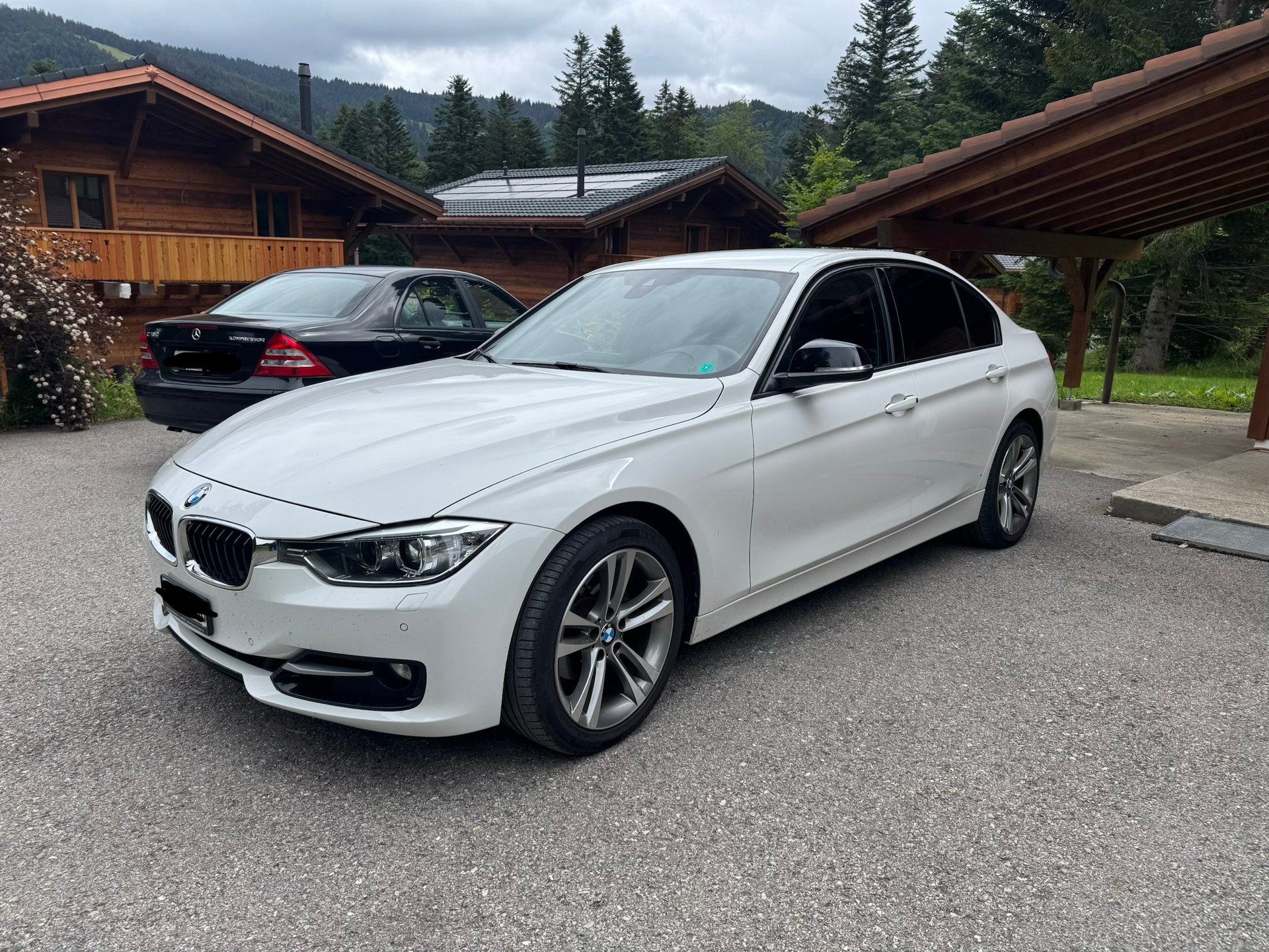 BMW 320i xDrive Sport Line Steptronic-image-0
