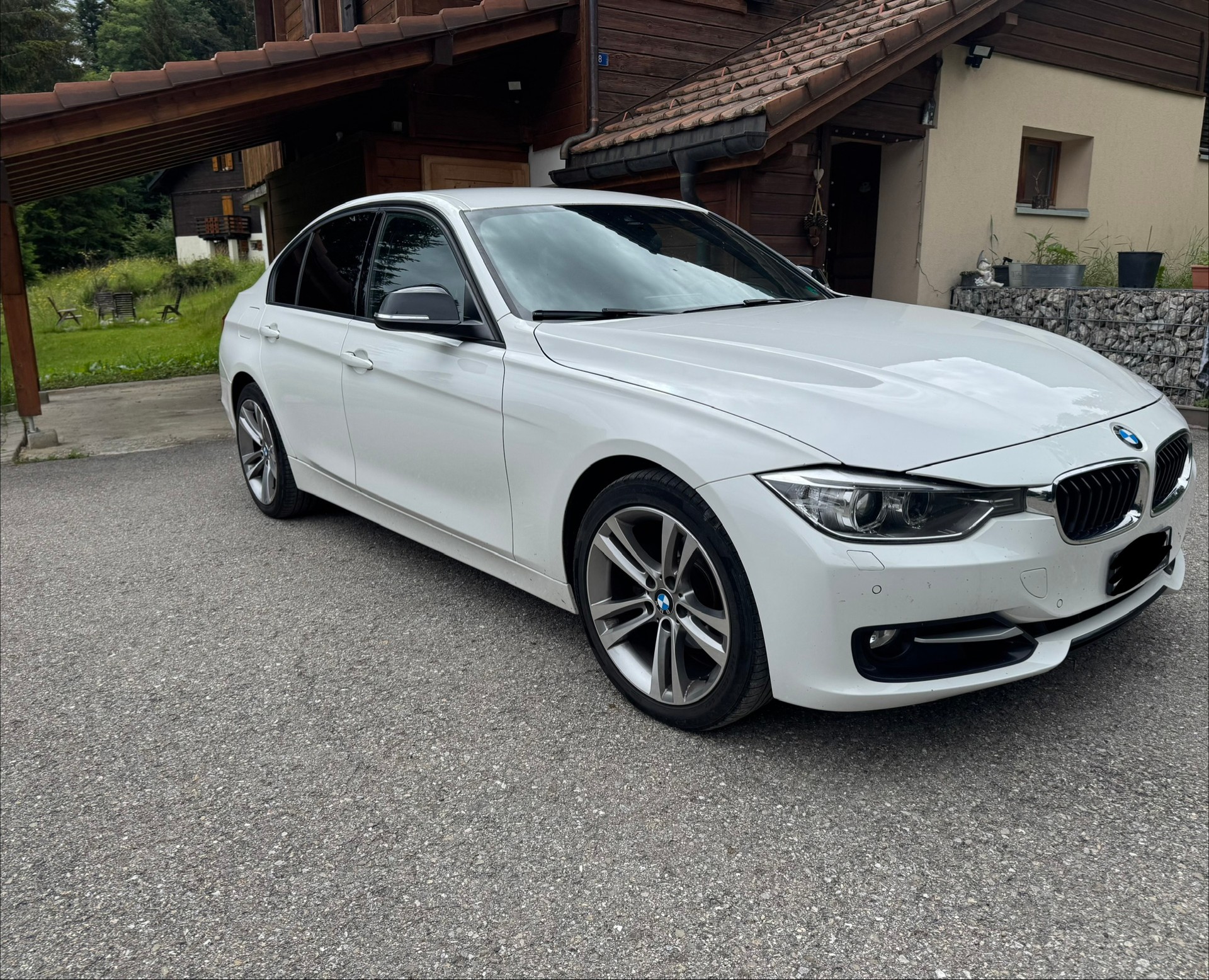 BMW 320i xDrive Sport Line Steptronic-image-1