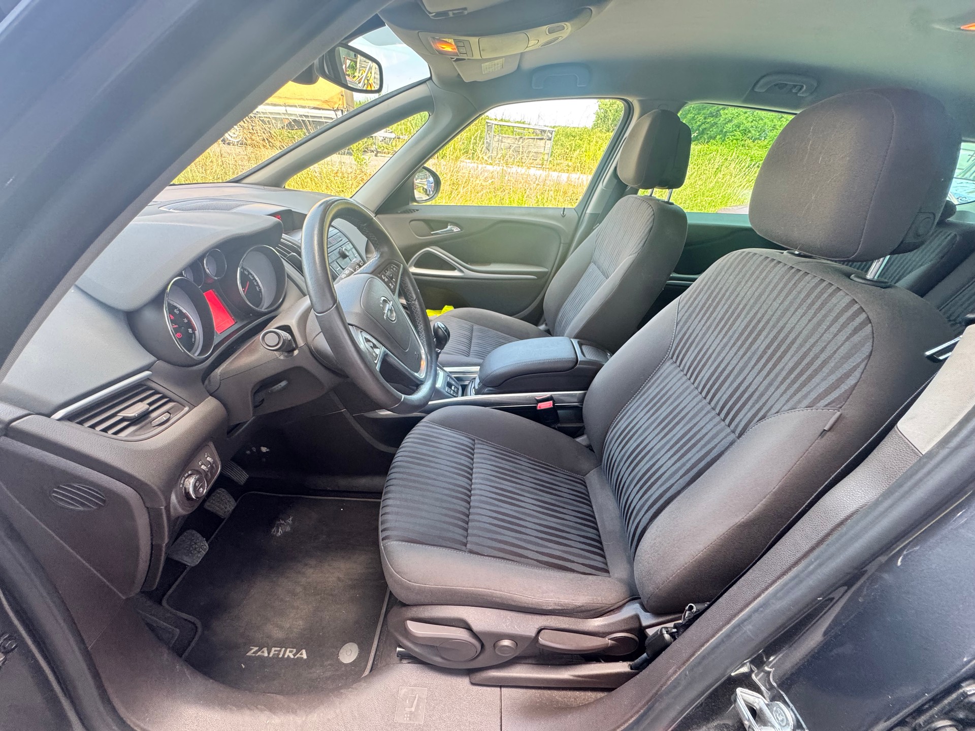 OPEL Zafira Tourer 1.4i 16V Enjoy-image-9