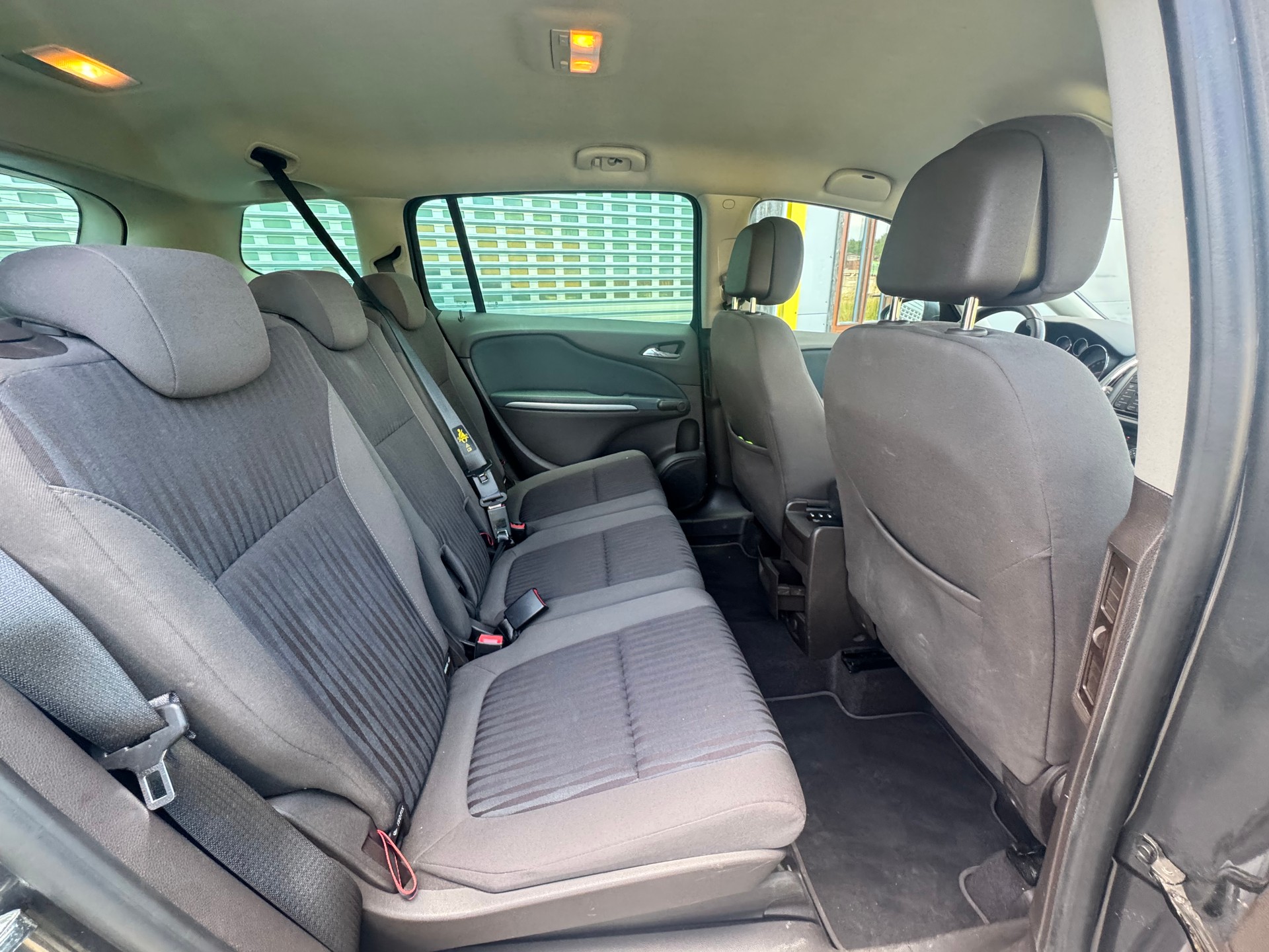 OPEL Zafira Tourer 1.4i 16V Enjoy-image-12