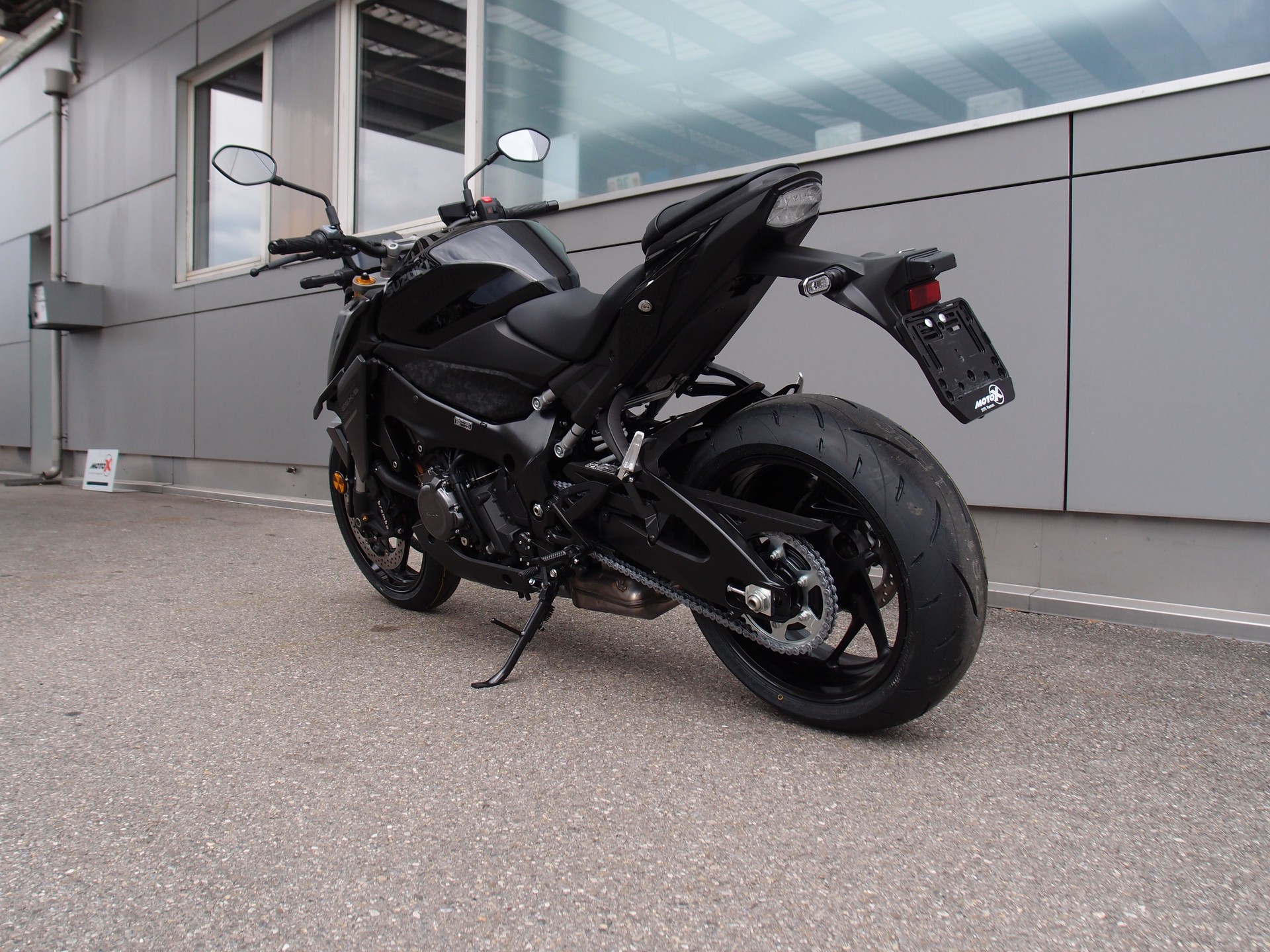 SUZUKI GSX-S 1000-image-5