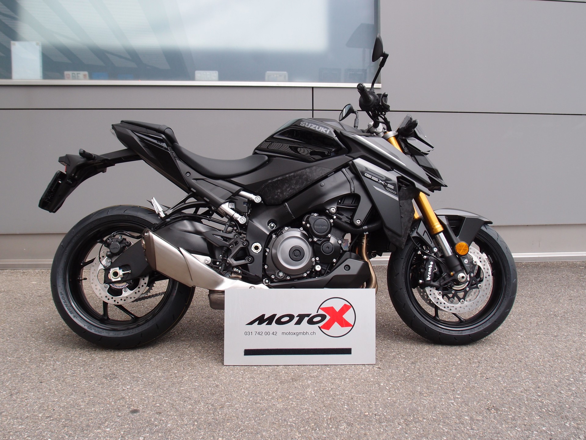 SUZUKI GSX-S 1000