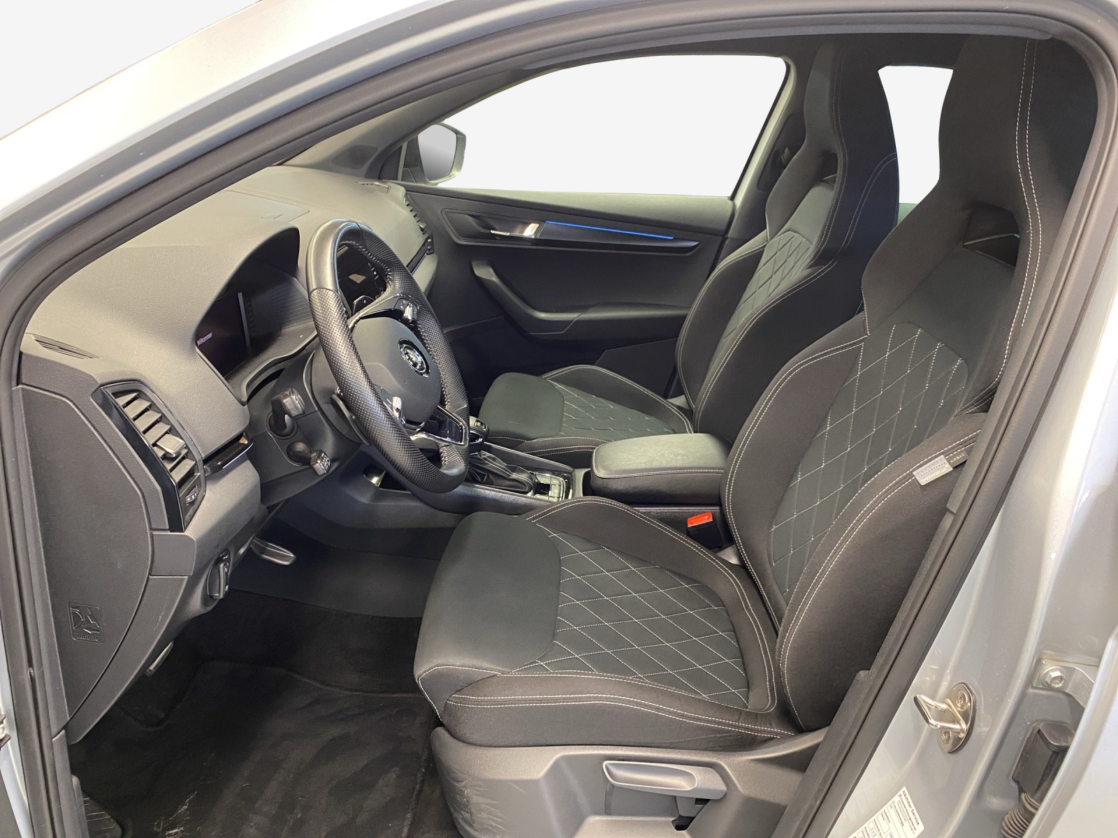 SKODA Karoq 2.0 TDI CR SportLine 4x4 DSG-image-7