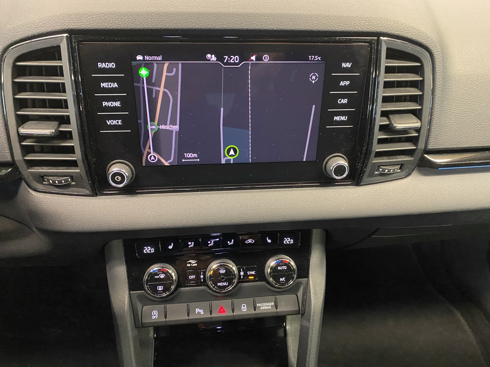 SKODA Karoq 2.0 TDI CR SportLine 4x4 DSG-image-10