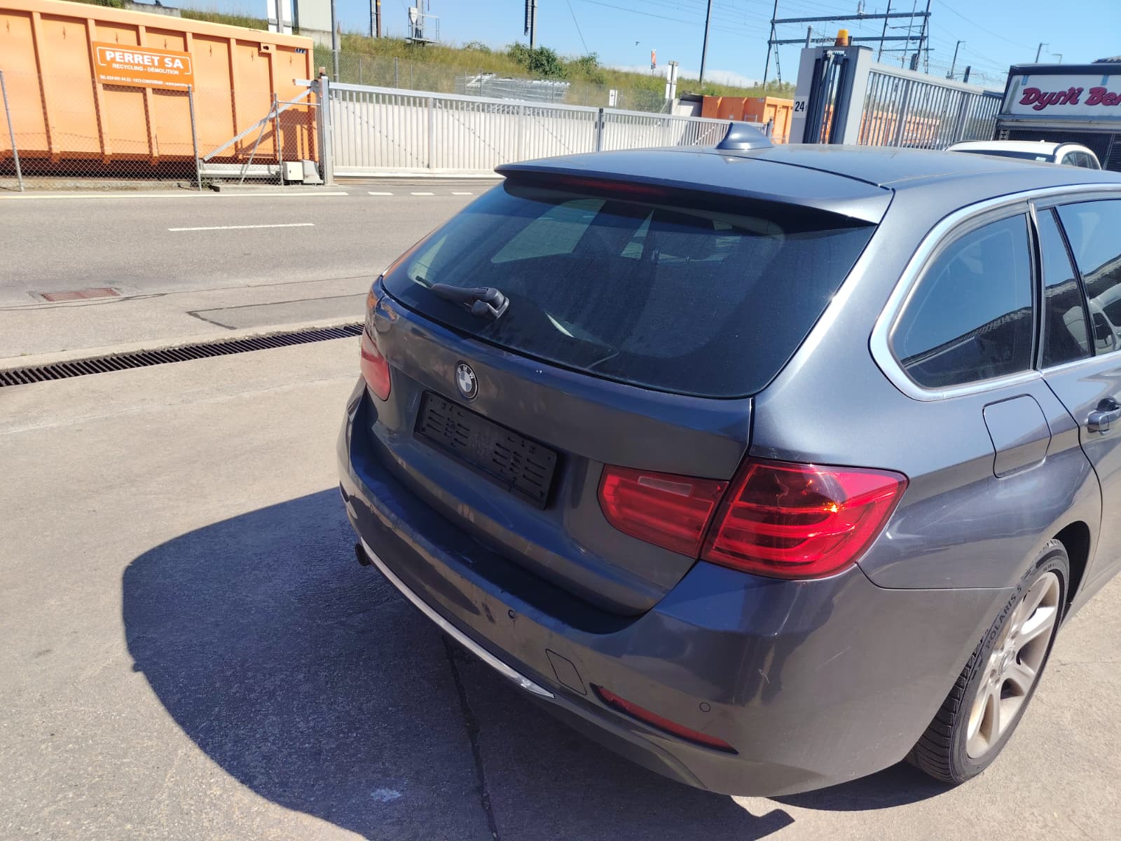 BMW 320d xDrive Touring Luxury Line Steptronic-image-7