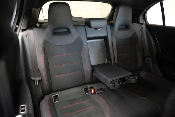 MERCEDES-BENZ A 250 e 8G-DCT-image-10
