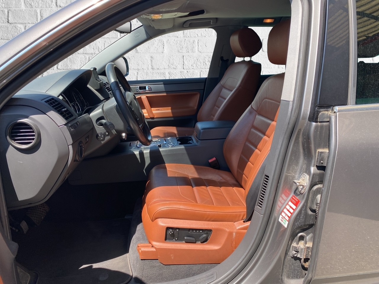 VW Touareg 3.0 TDI Tiptronic-image-8