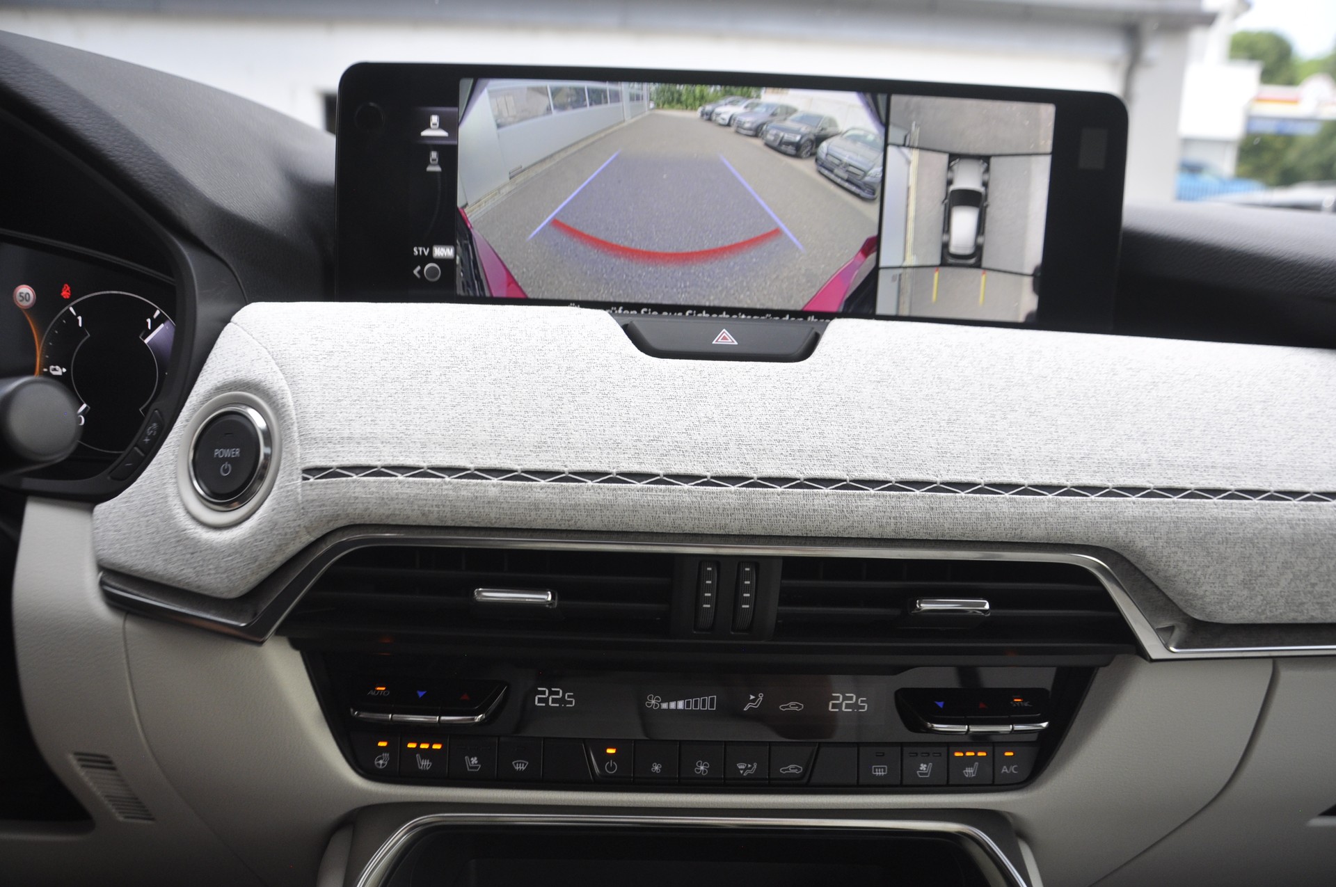 MAZDA CX-60 e-Skyactiv PHEV 327 AWD Takumi-image-12