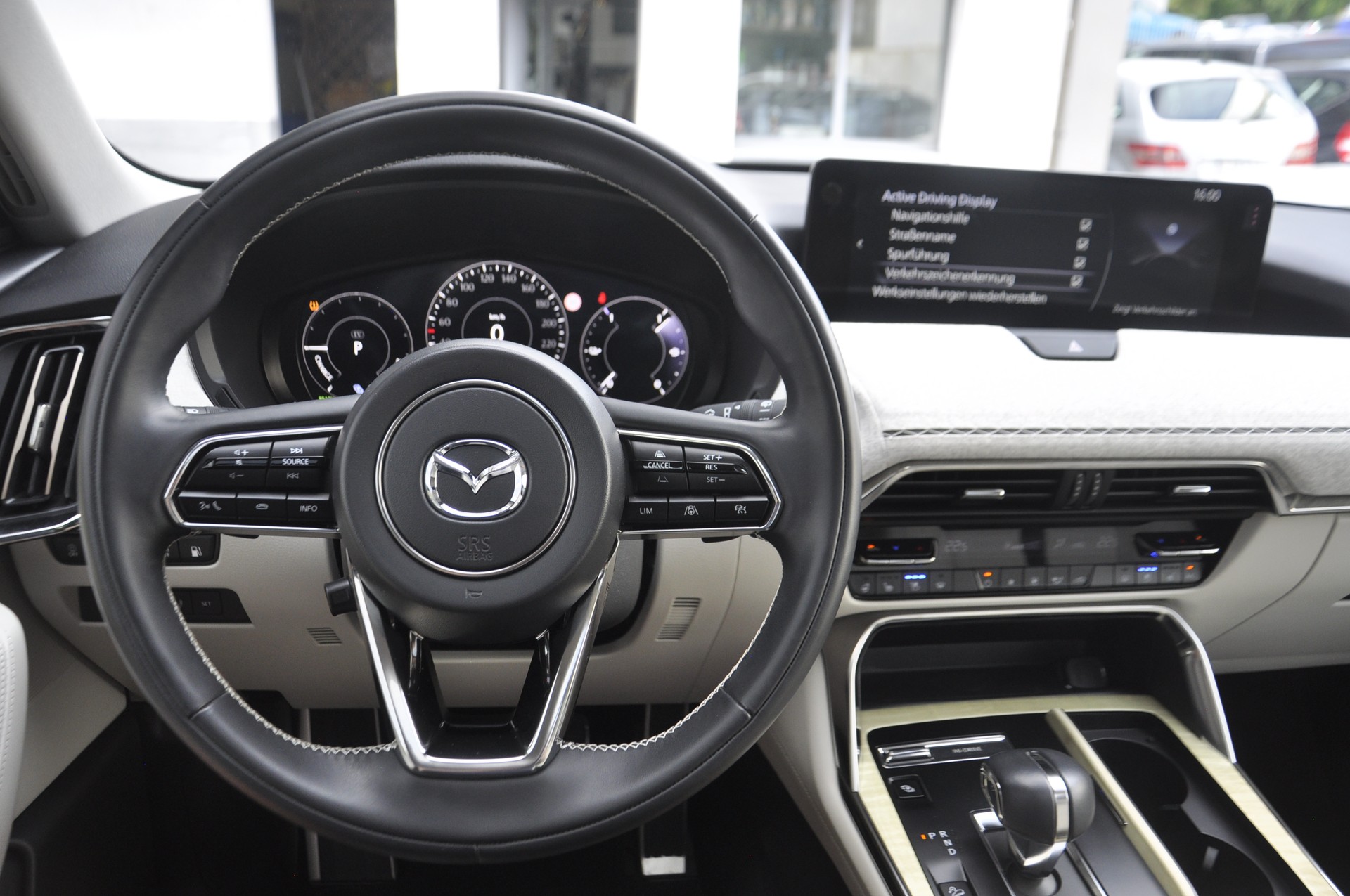 MAZDA CX-60 e-Skyactiv PHEV 327 AWD Takumi-image-11