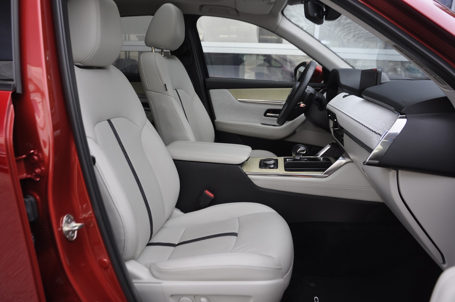 MAZDA CX-60 e-Skyactiv PHEV 327 AWD Takumi-image-7