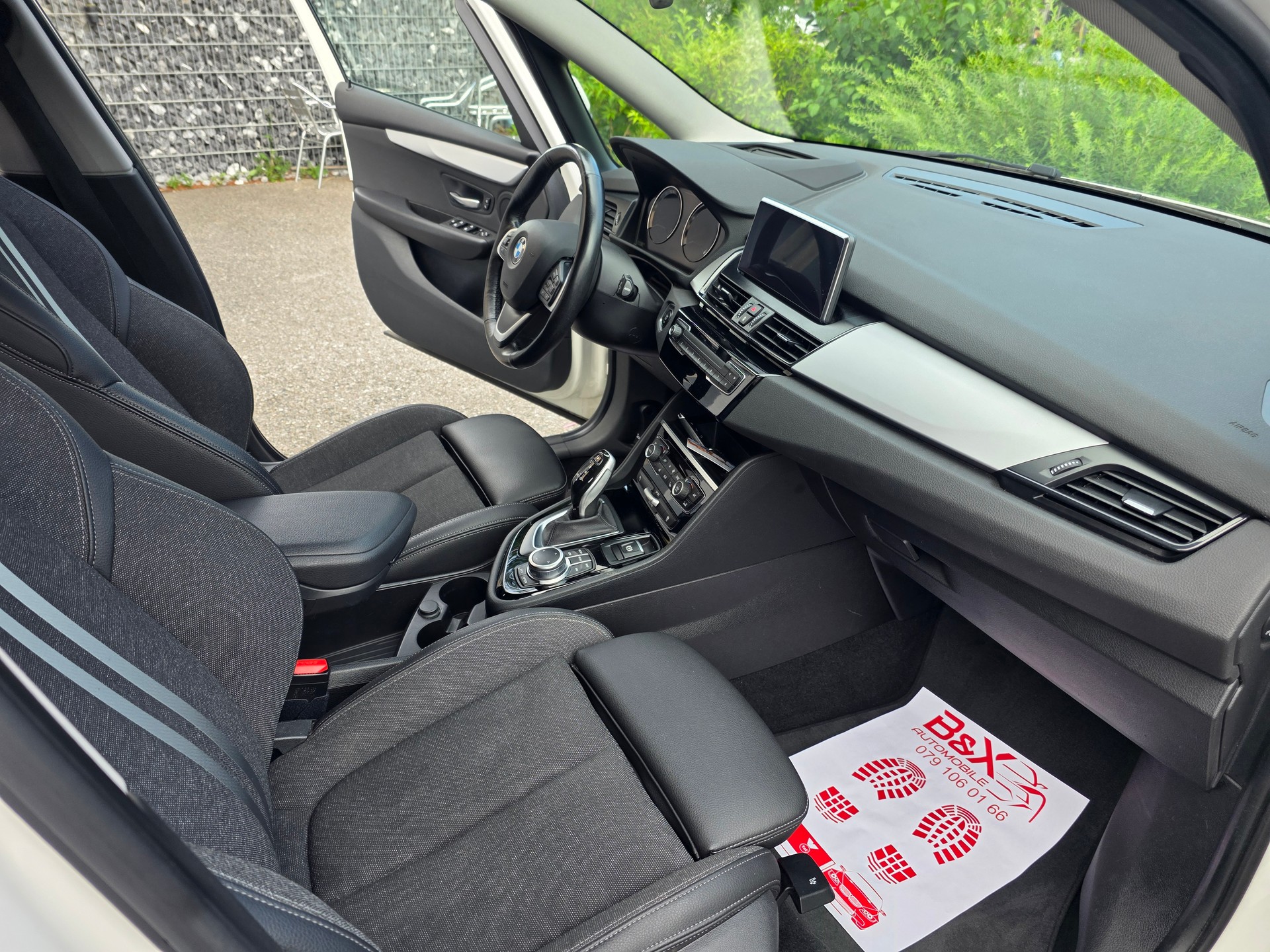 BMW 220d xDrive Gran Tourer Steptronic-image-10
