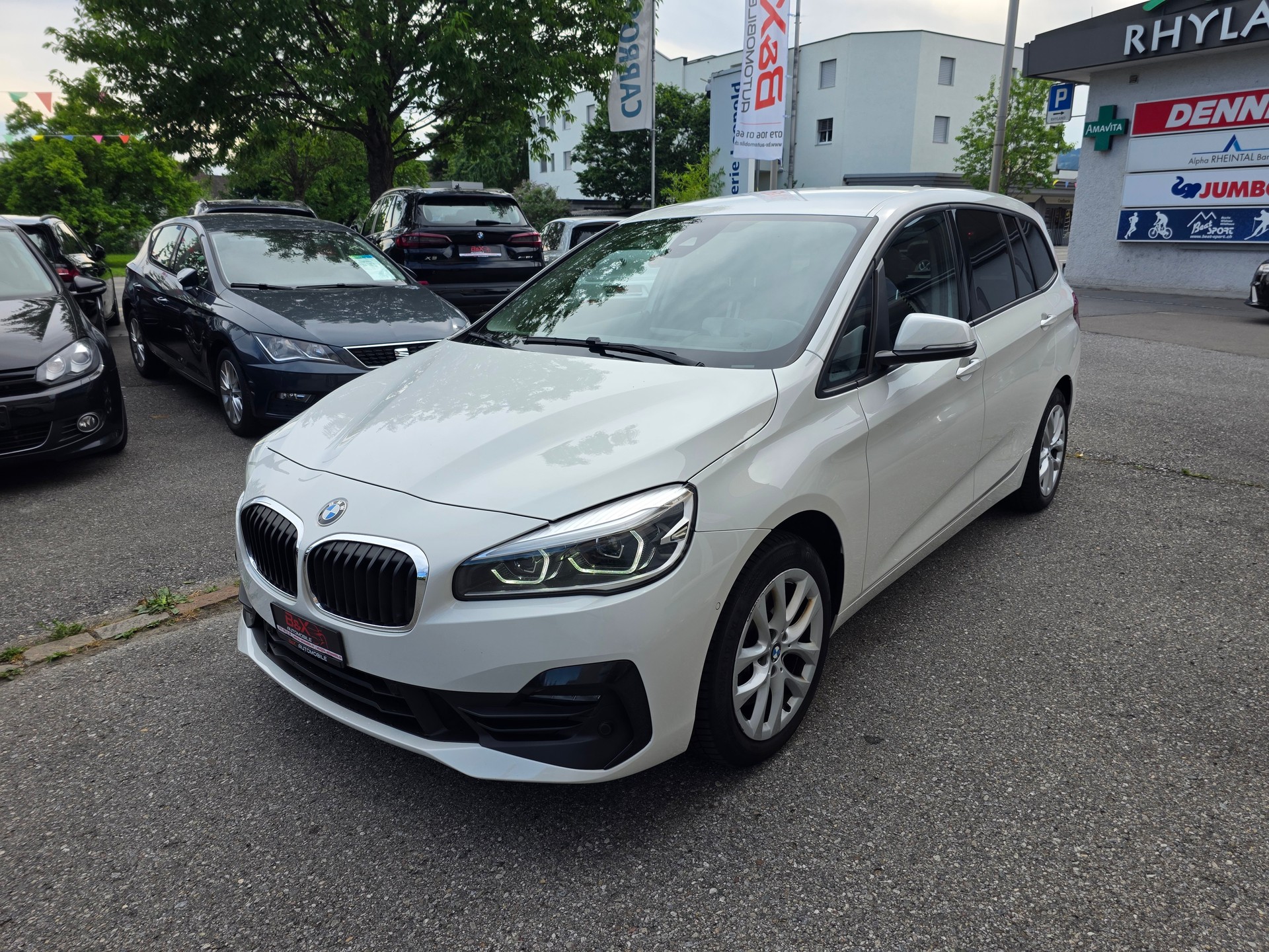 BMW 220d xDrive Gran Tourer Steptronic-image-1