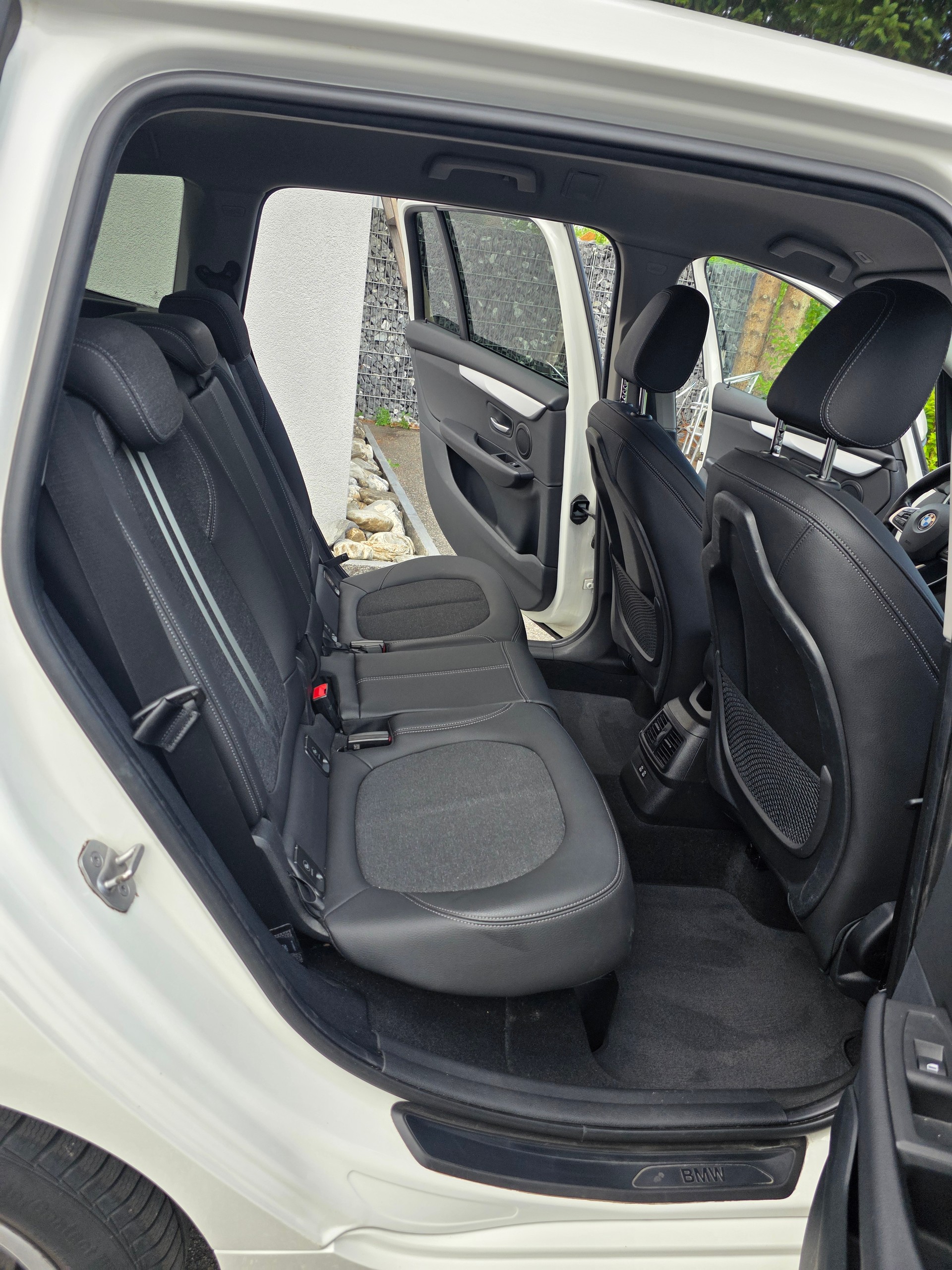 BMW 220d xDrive Gran Tourer Steptronic-image-12