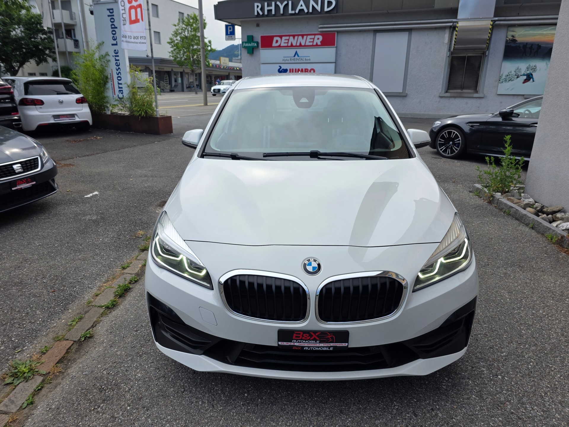 BMW 220d xDrive Gran Tourer Steptronic-image-2