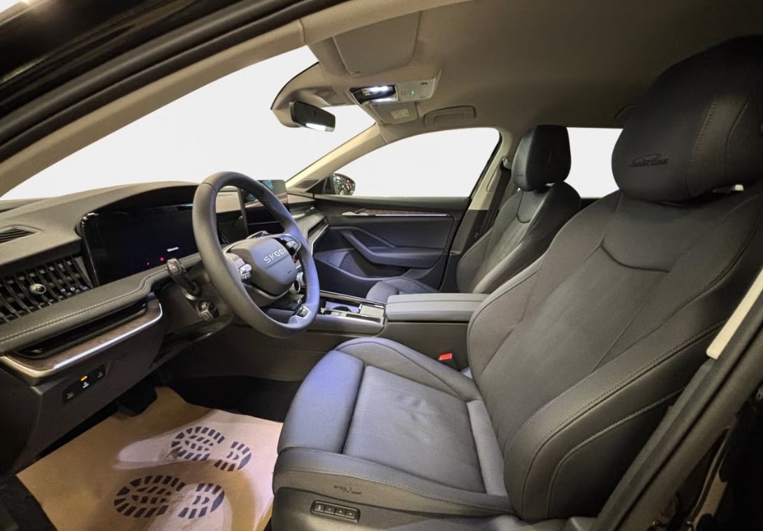 SKODA Superb Combi 2.0 TDi L&K 4x4 DSG-image-3