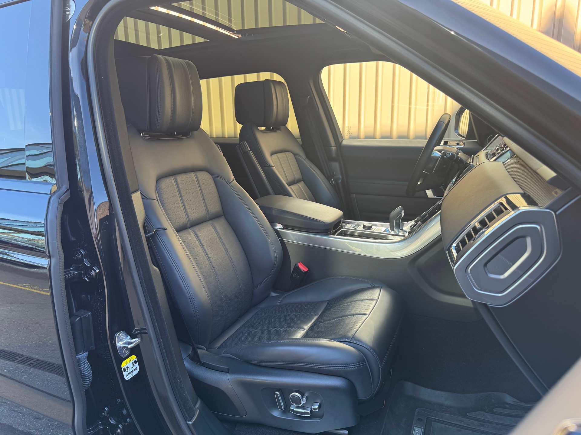 LAND ROVER Range Rover Sport P400 3.0 I6 MHEV HSE Dynamic*Standheizung*Luftfahrwerk*Panoramadach*AHK*-image-8