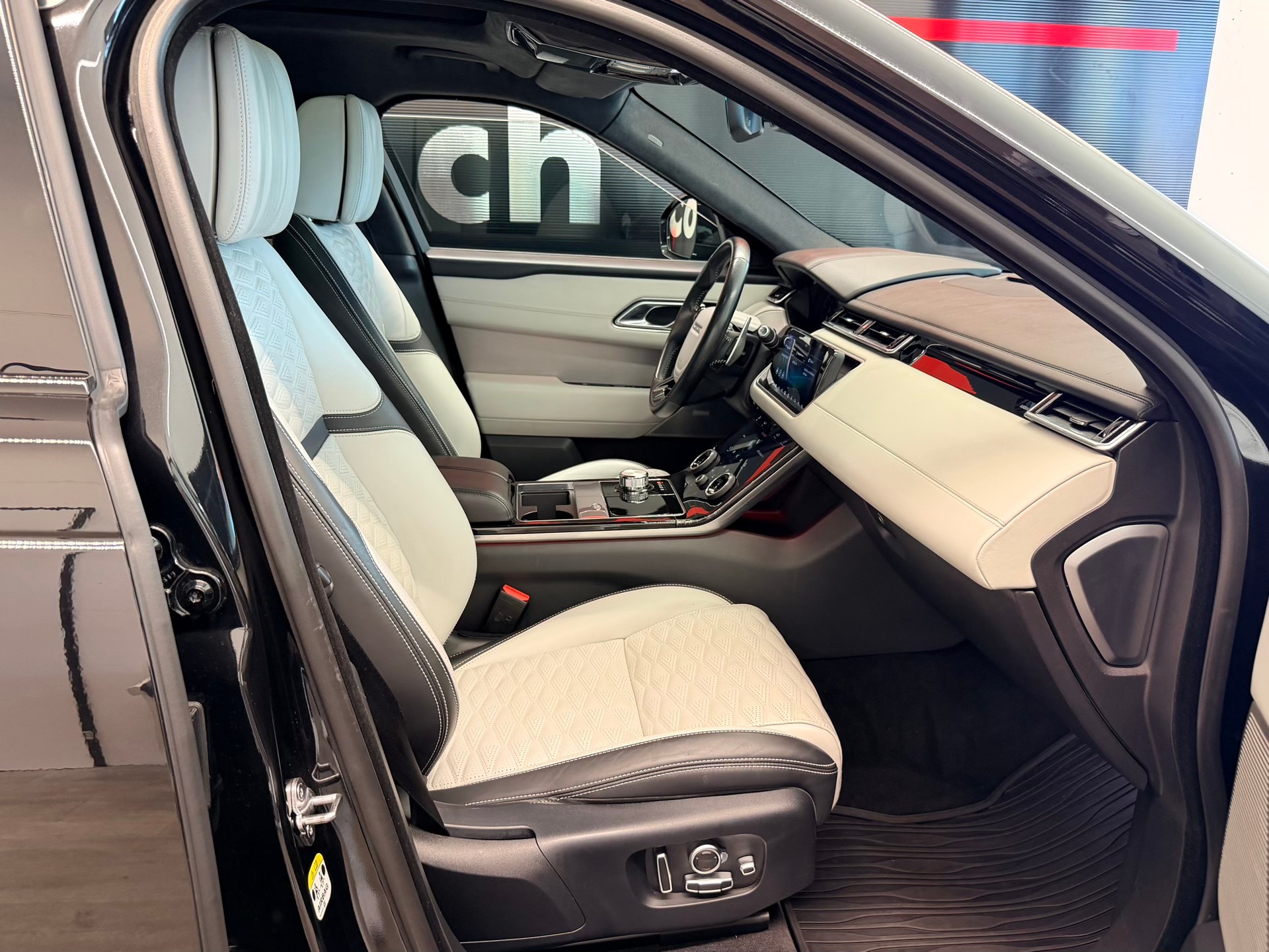 LAND ROVER Range Rover Velar SV Autobiography Dyn. Edition A.-image-24
