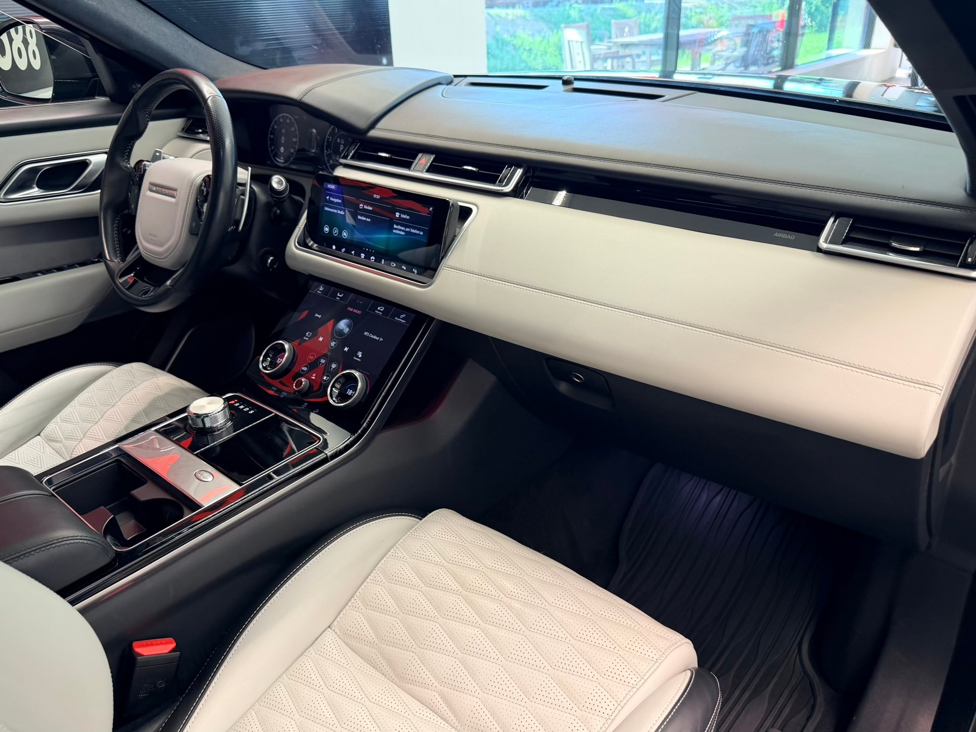 LAND ROVER Range Rover Velar SV Autobiography Dyn. Edition A.-image-22