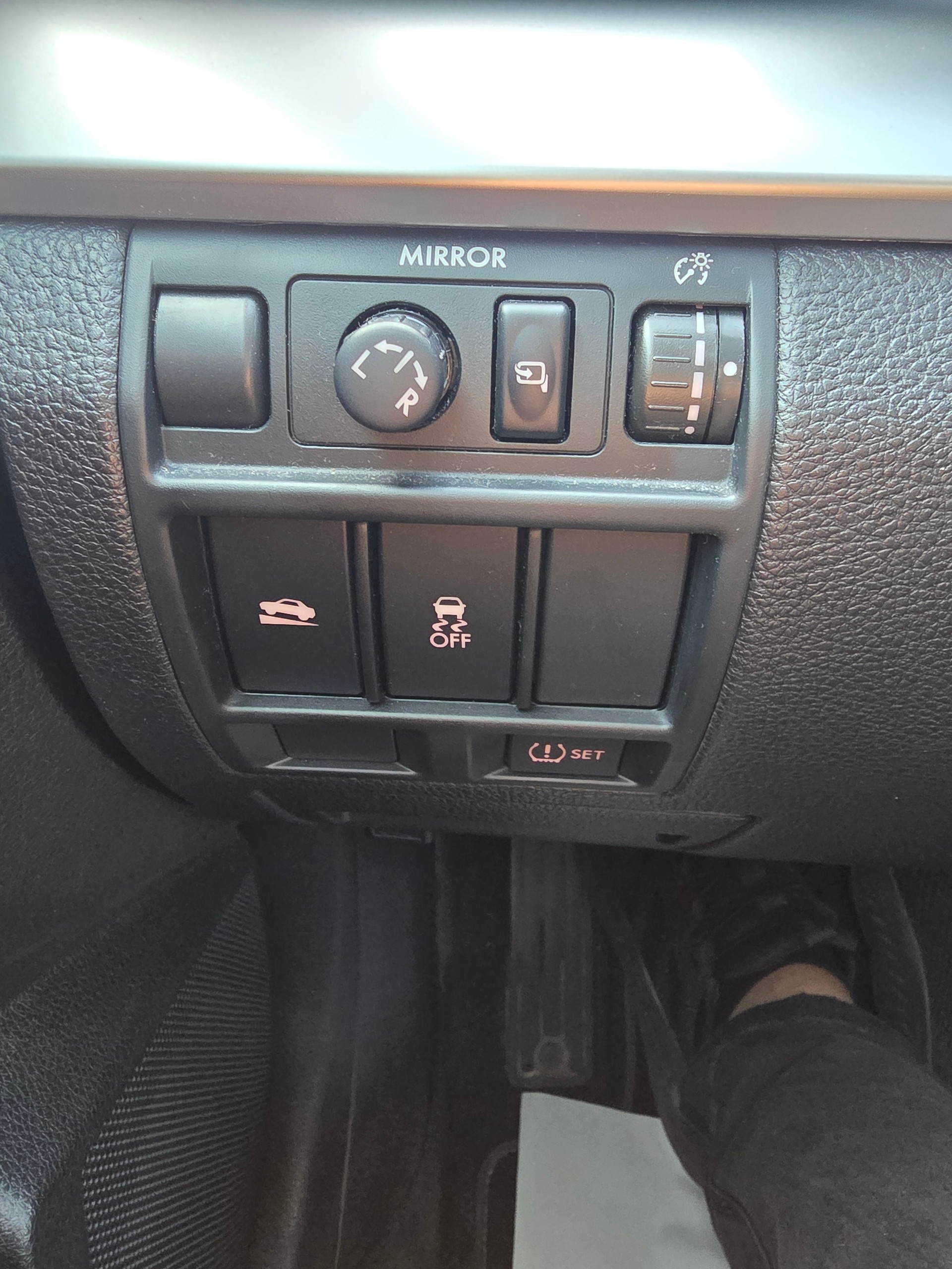 SUBARU Legacy 2.0i Final-Edition AWD Lineartronic-image-15
