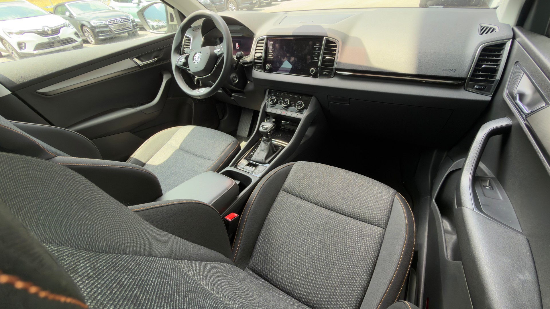 SKODA Karoq 2.0 TDI Clever 4x4 DSG-image-14