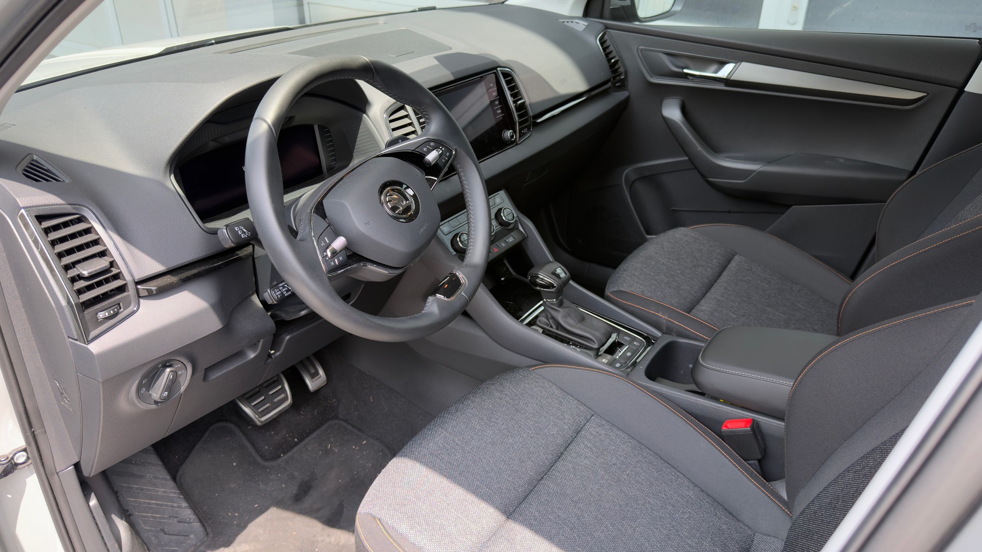 SKODA Karoq 2.0 TDI Clever 4x4 DSG-image-12
