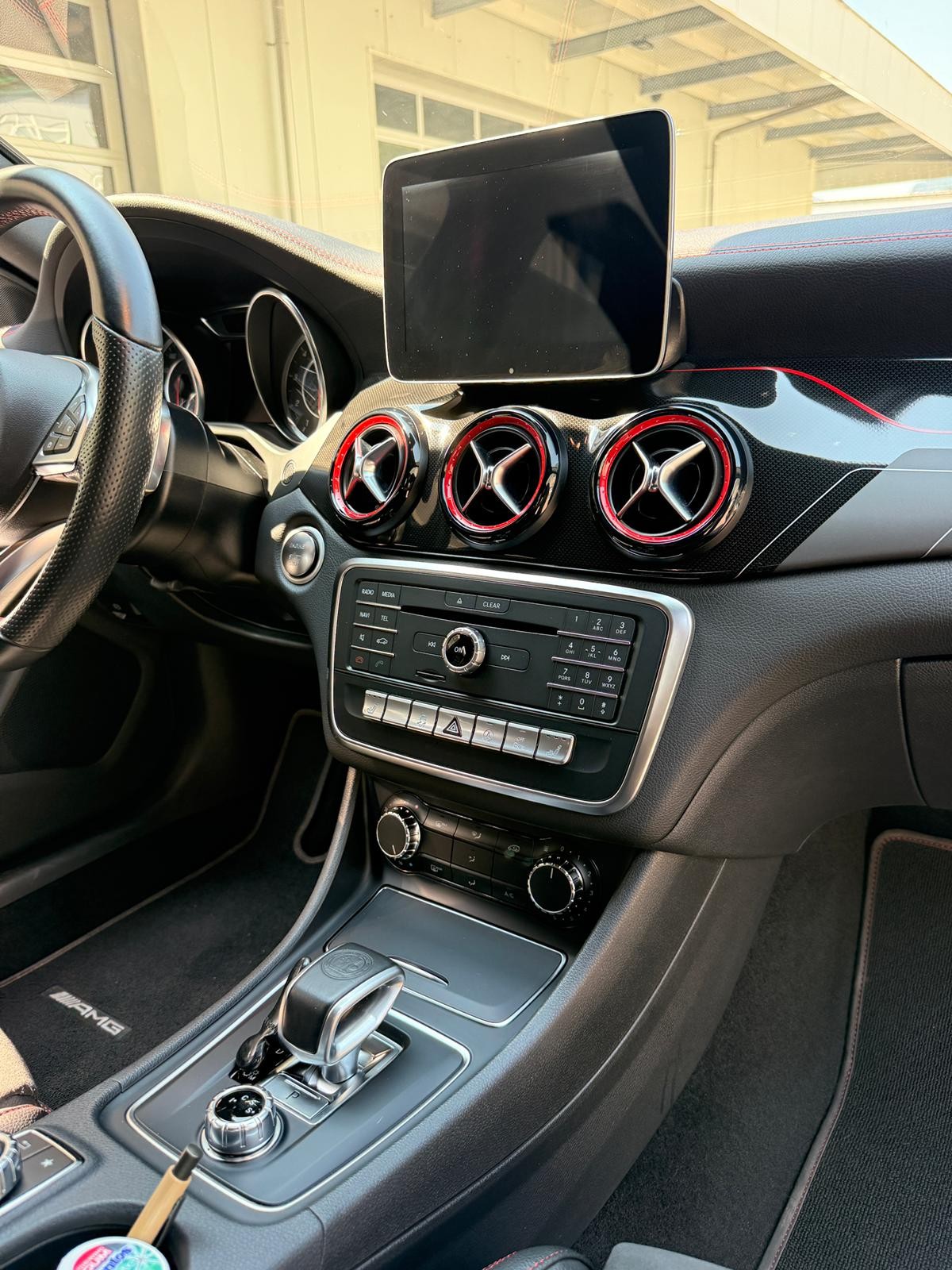 MERCEDES-BENZ CLA Shooting Brake 45 AMG 4Matic Speedshift-image-9
