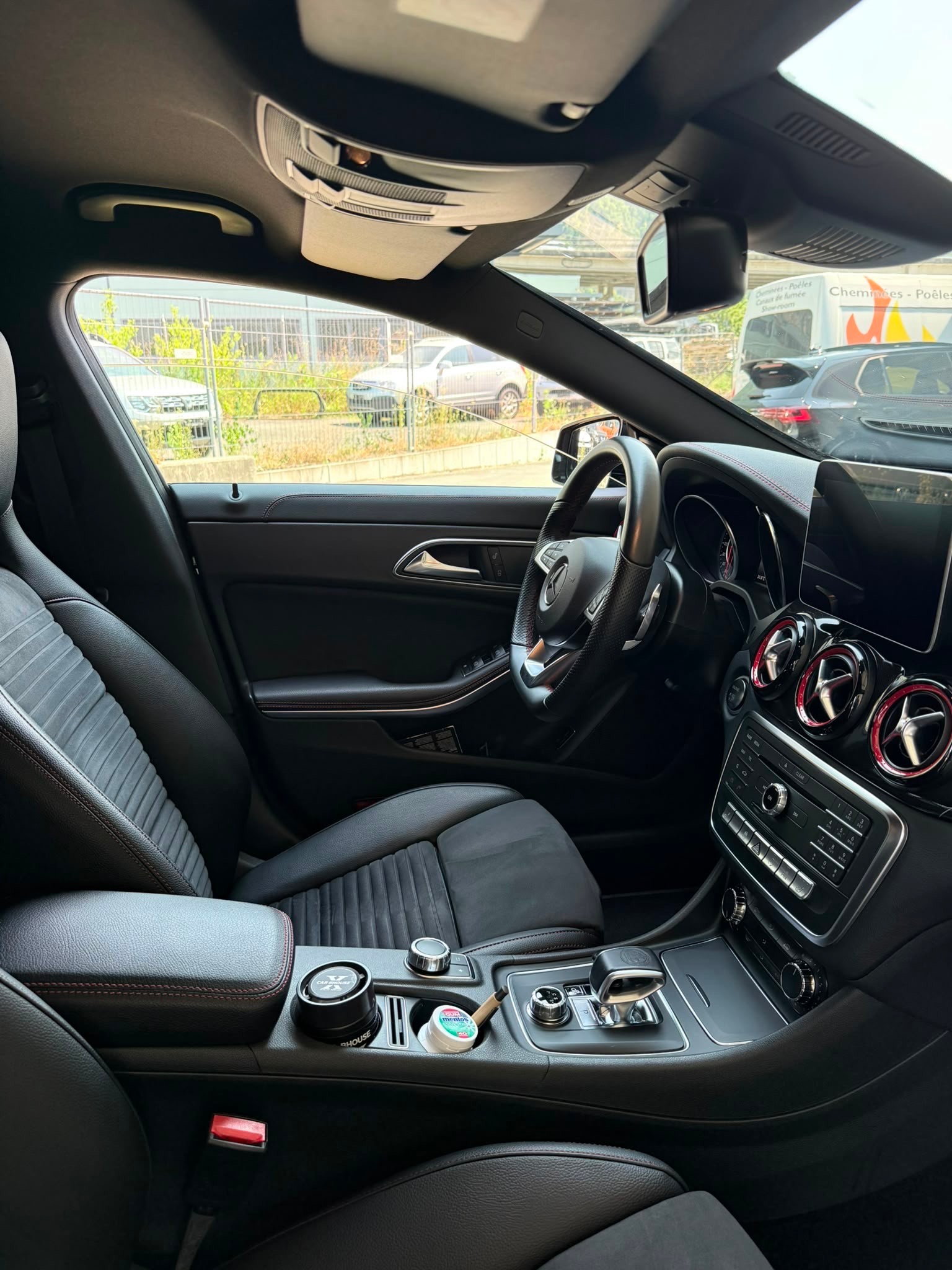 MERCEDES-BENZ CLA Shooting Brake 45 AMG 4Matic Speedshift-image-10